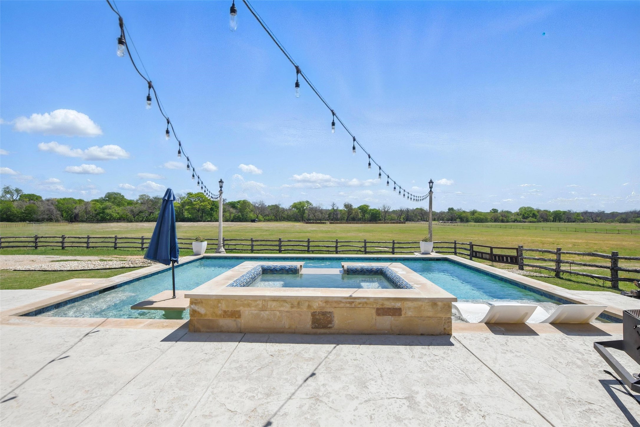 5255 Dennis Road
