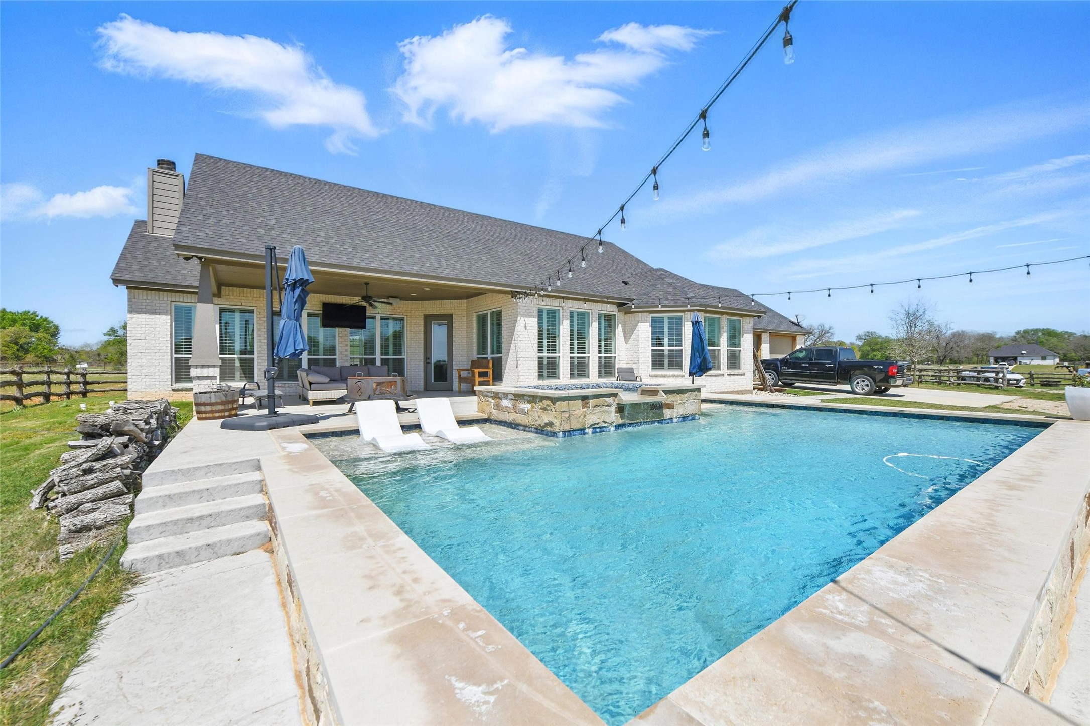 5255 Dennis Road