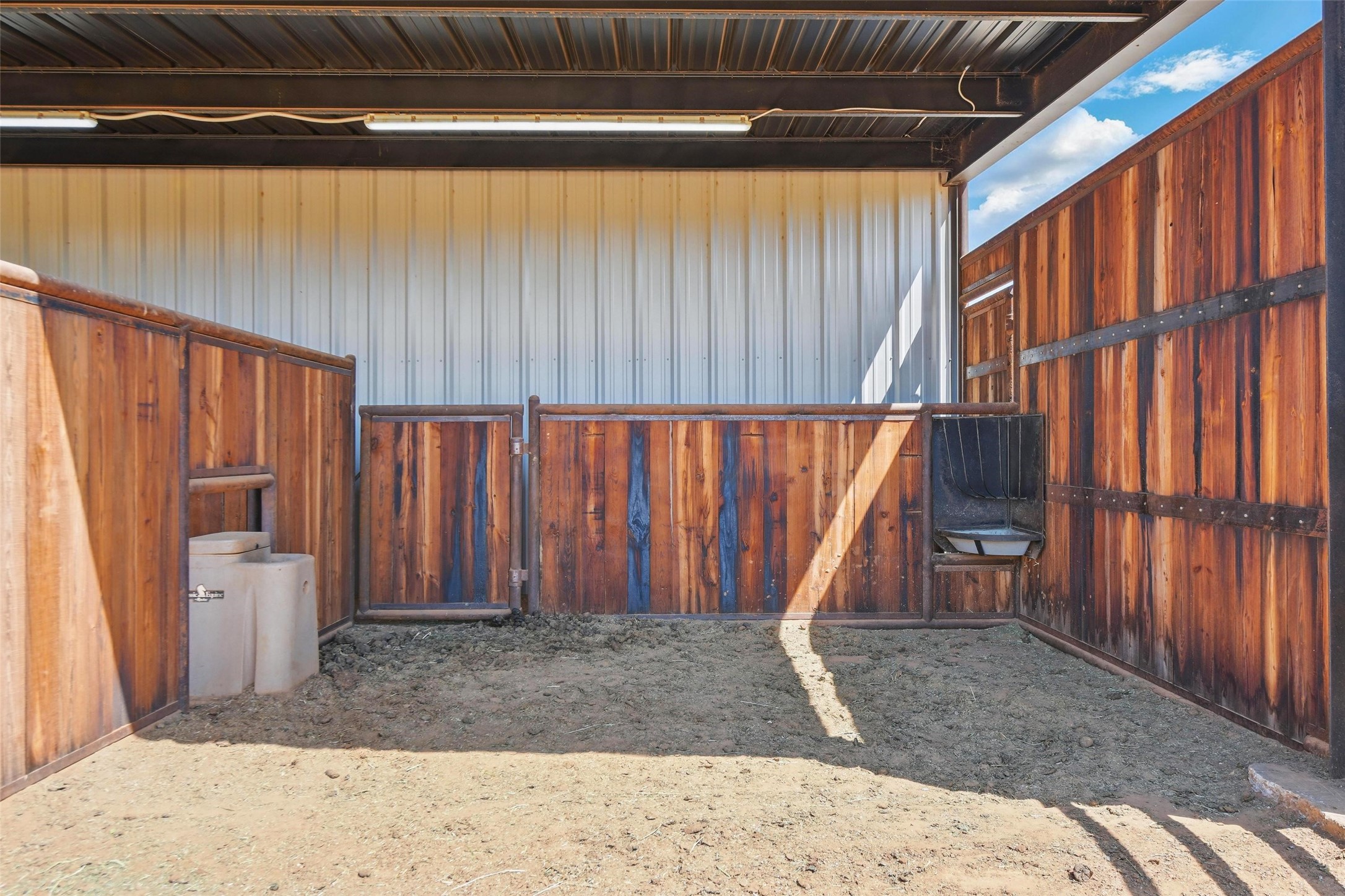 5255 Dennis Road
