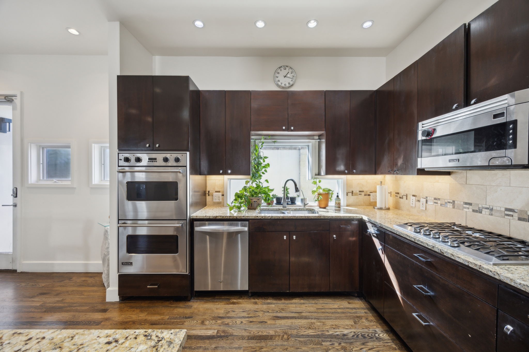 3739 N Versailles Avenue