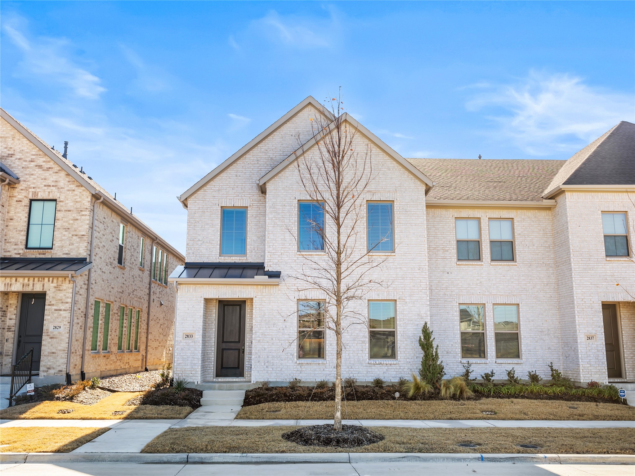 2833 Jacaranda Drive