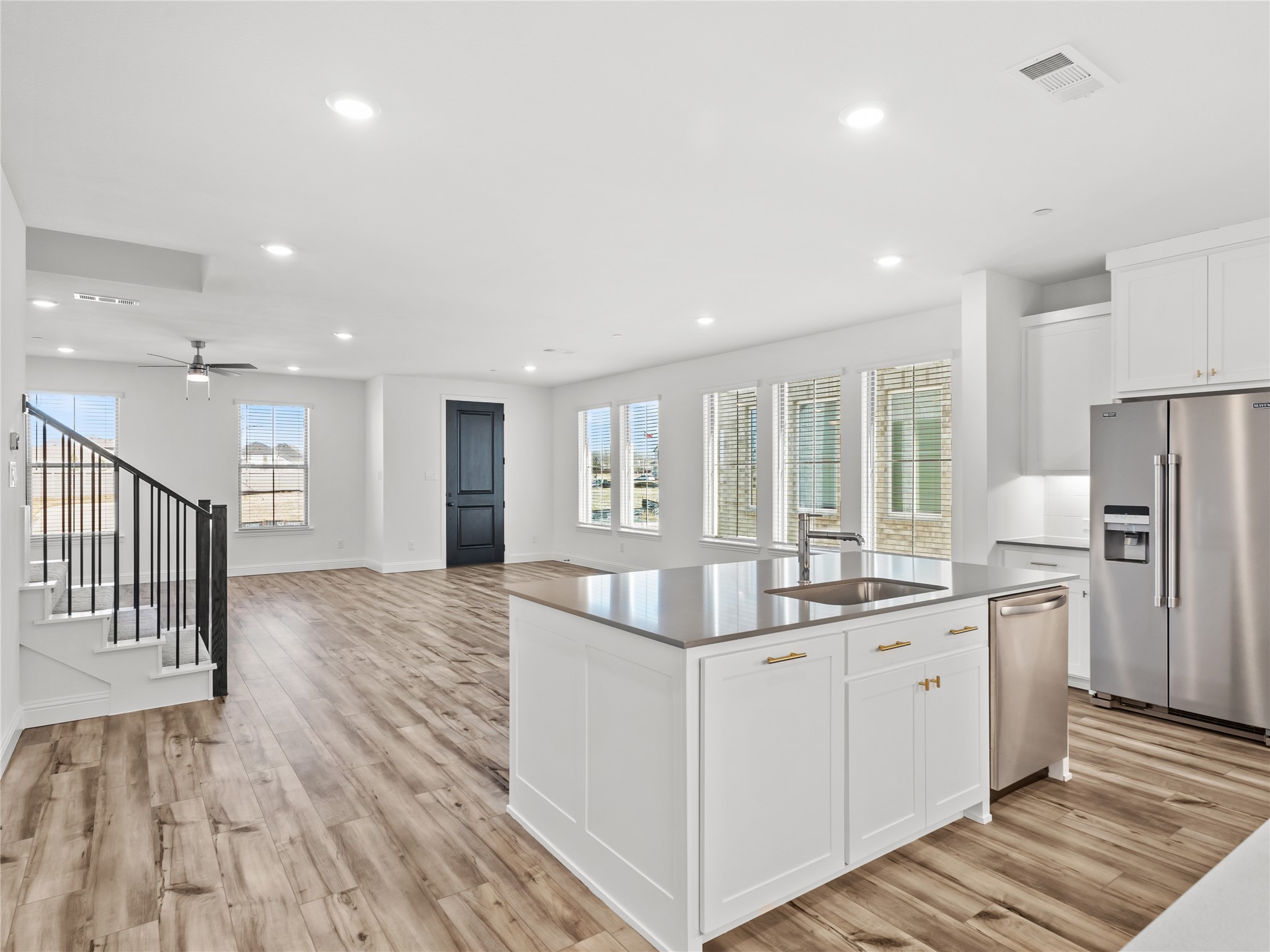 2833 Jacaranda Drive