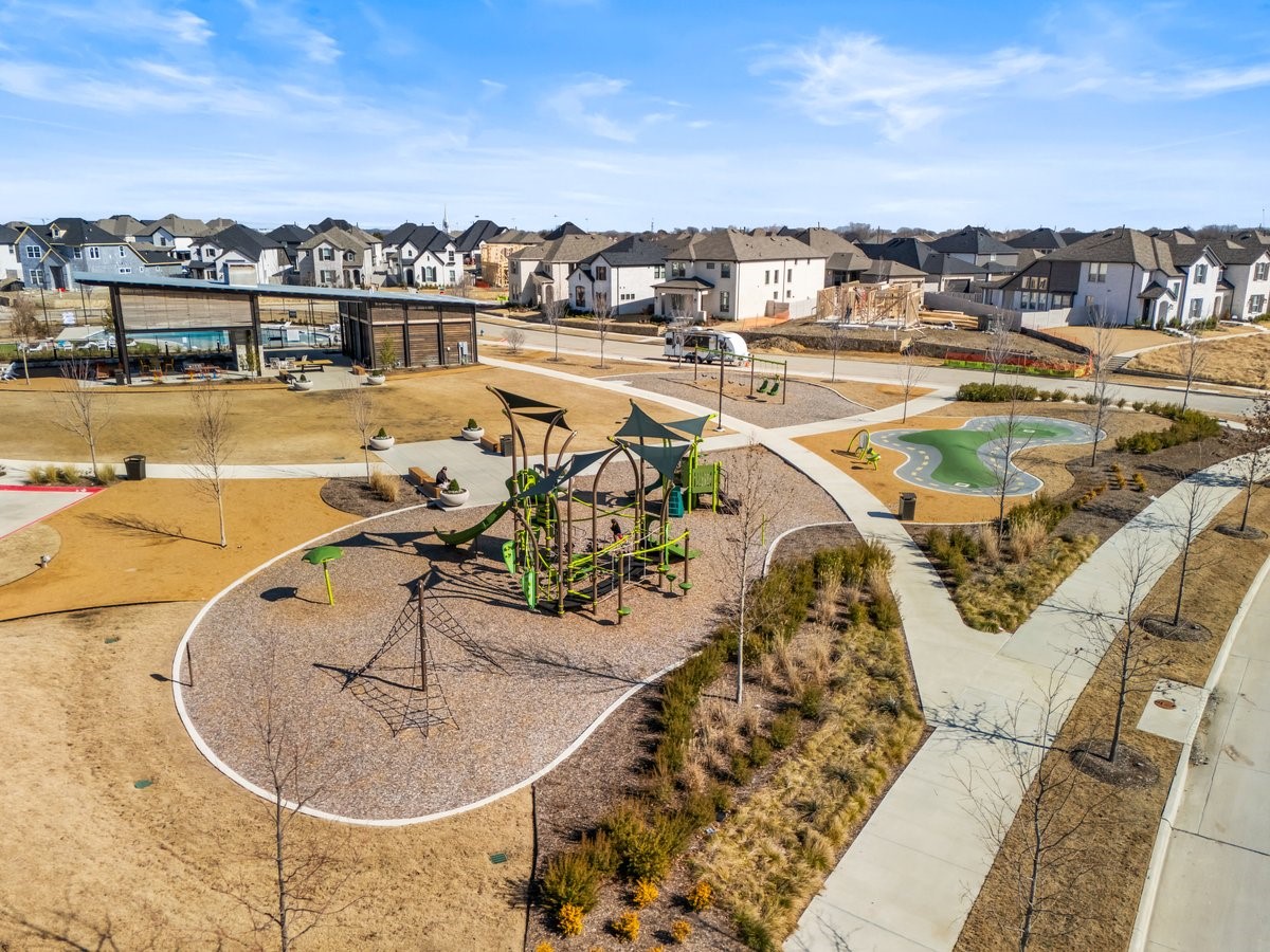 2833 Jacaranda Drive