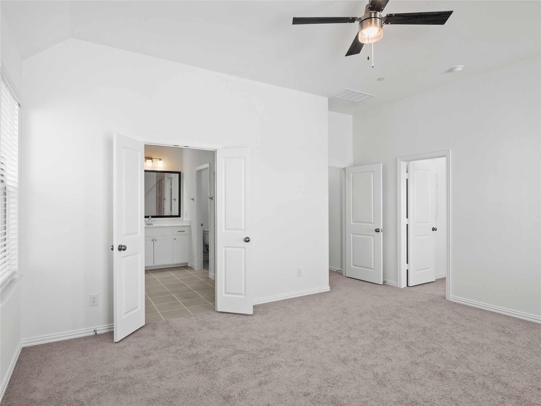 2833 Jacaranda Drive