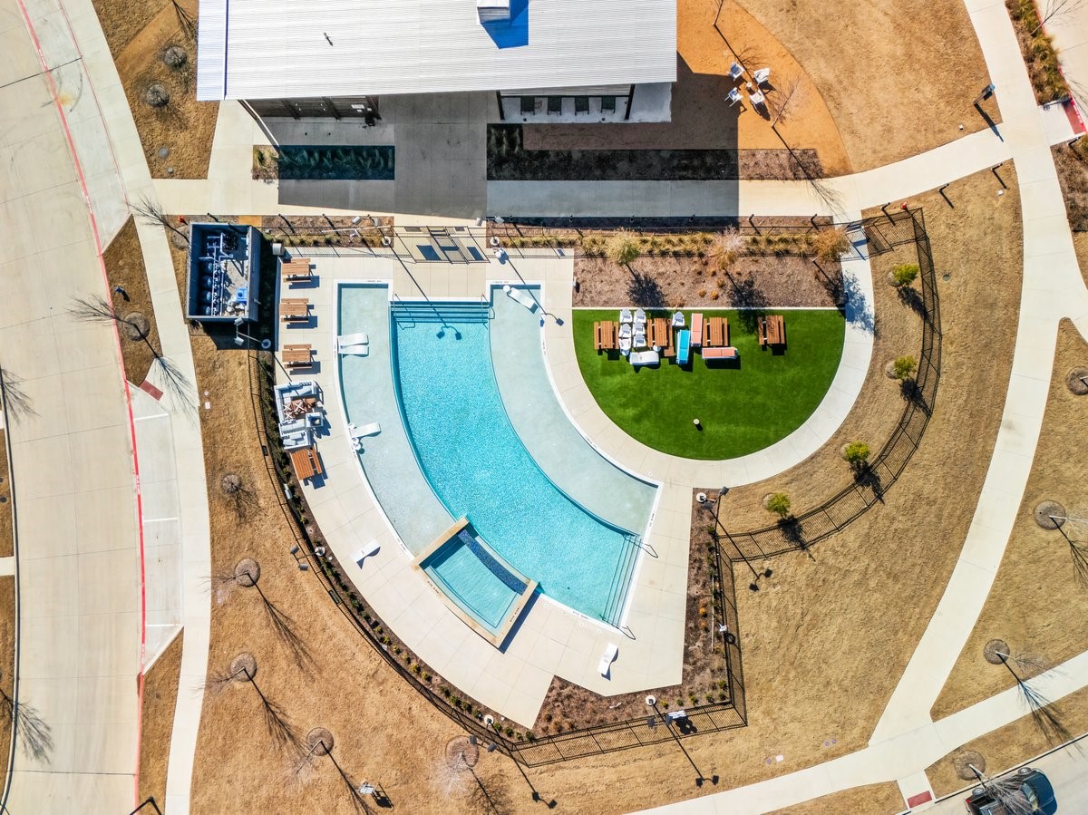 2833 Jacaranda Drive