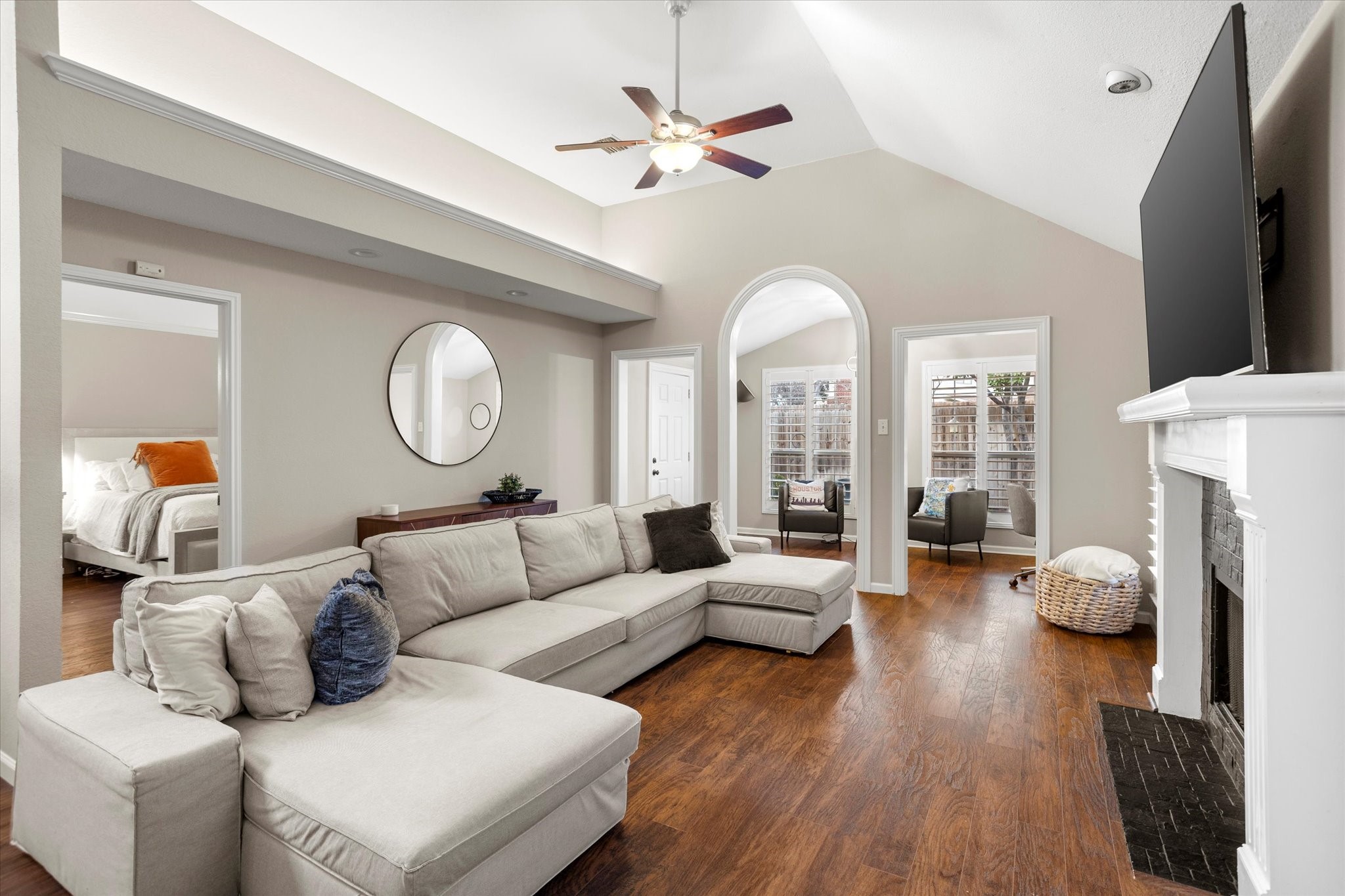 2127 Amherst Drive