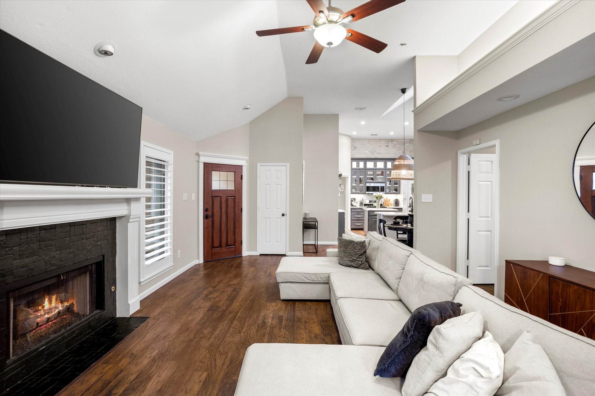 2127 Amherst Drive