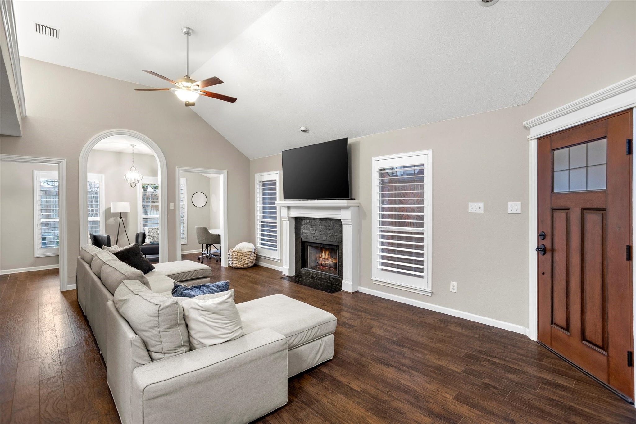 2127 Amherst Drive