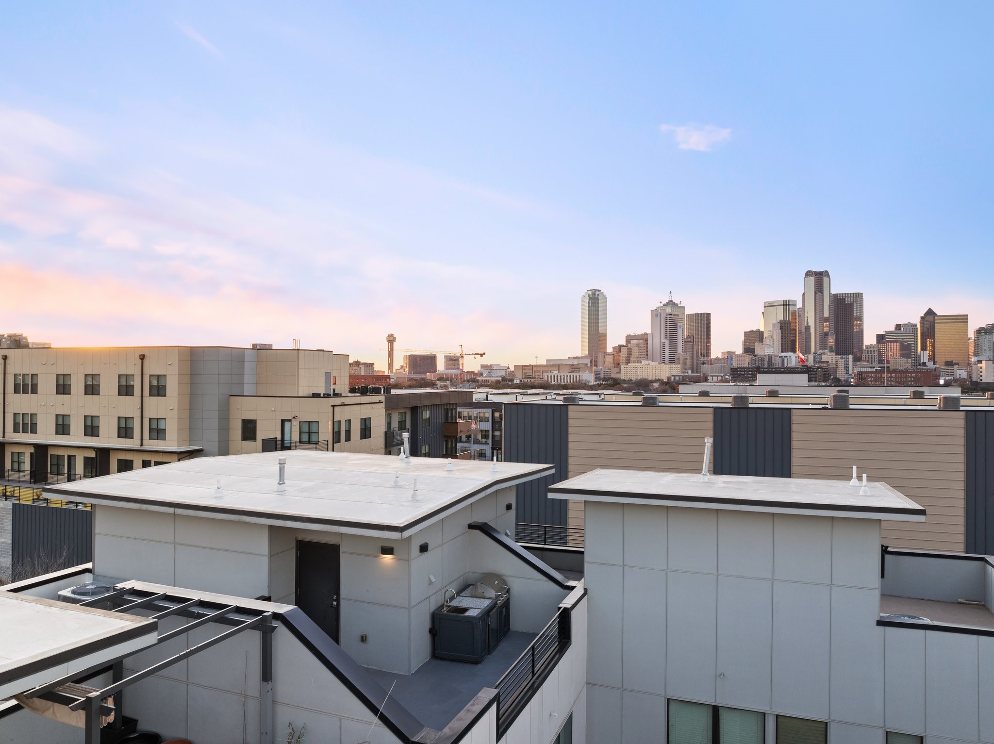 2000 Park Avenue 102