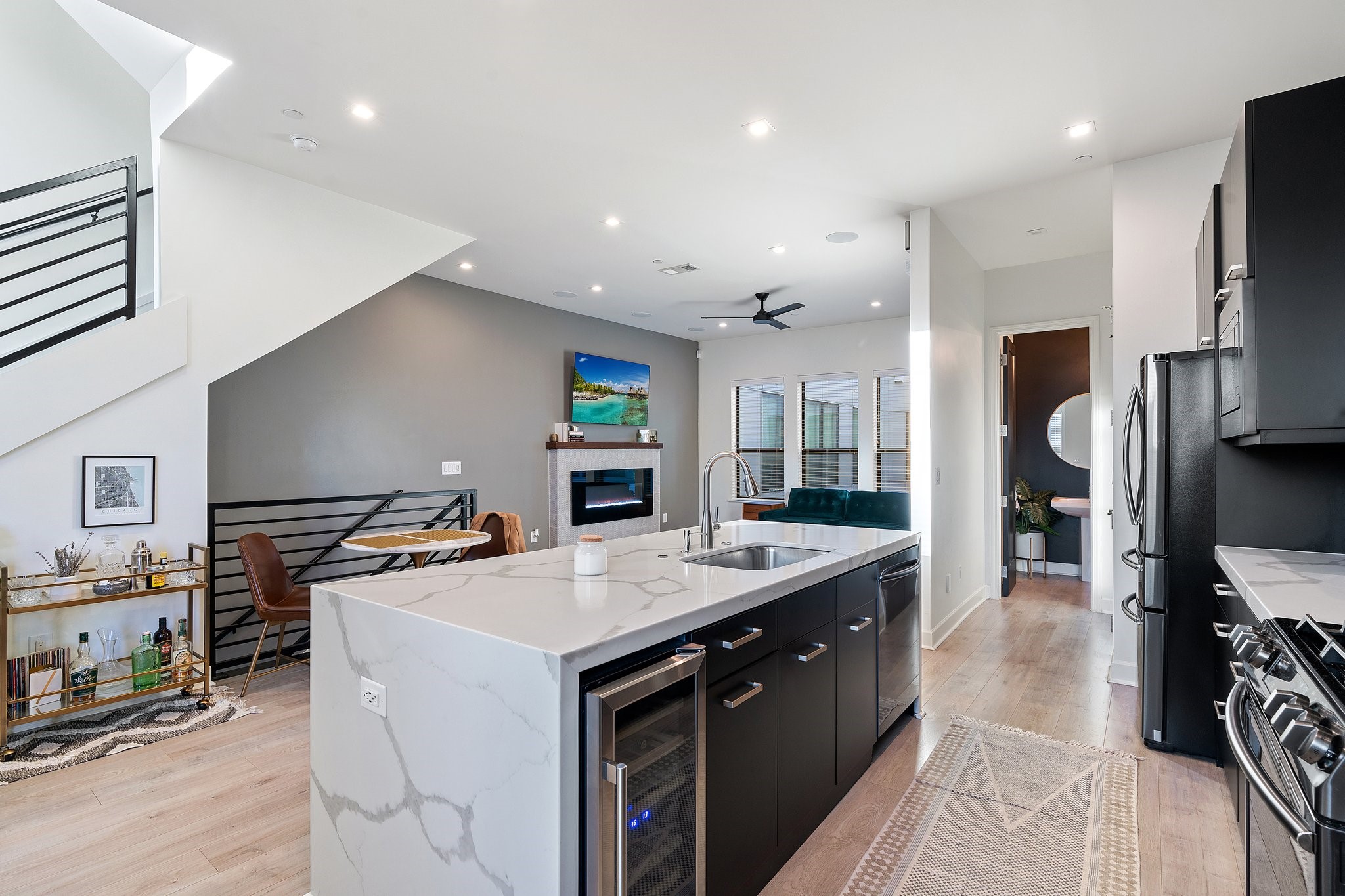 2000 Park Avenue 102