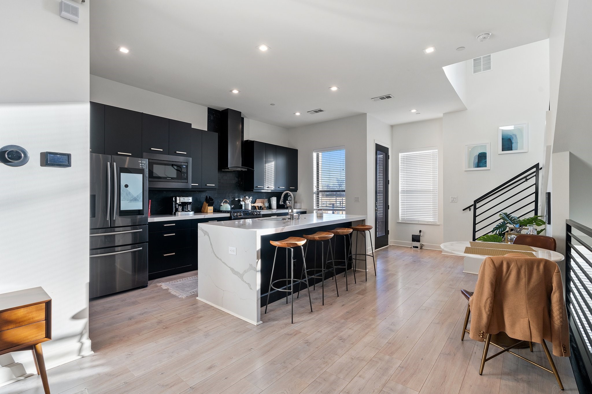 2000 Park Avenue 102