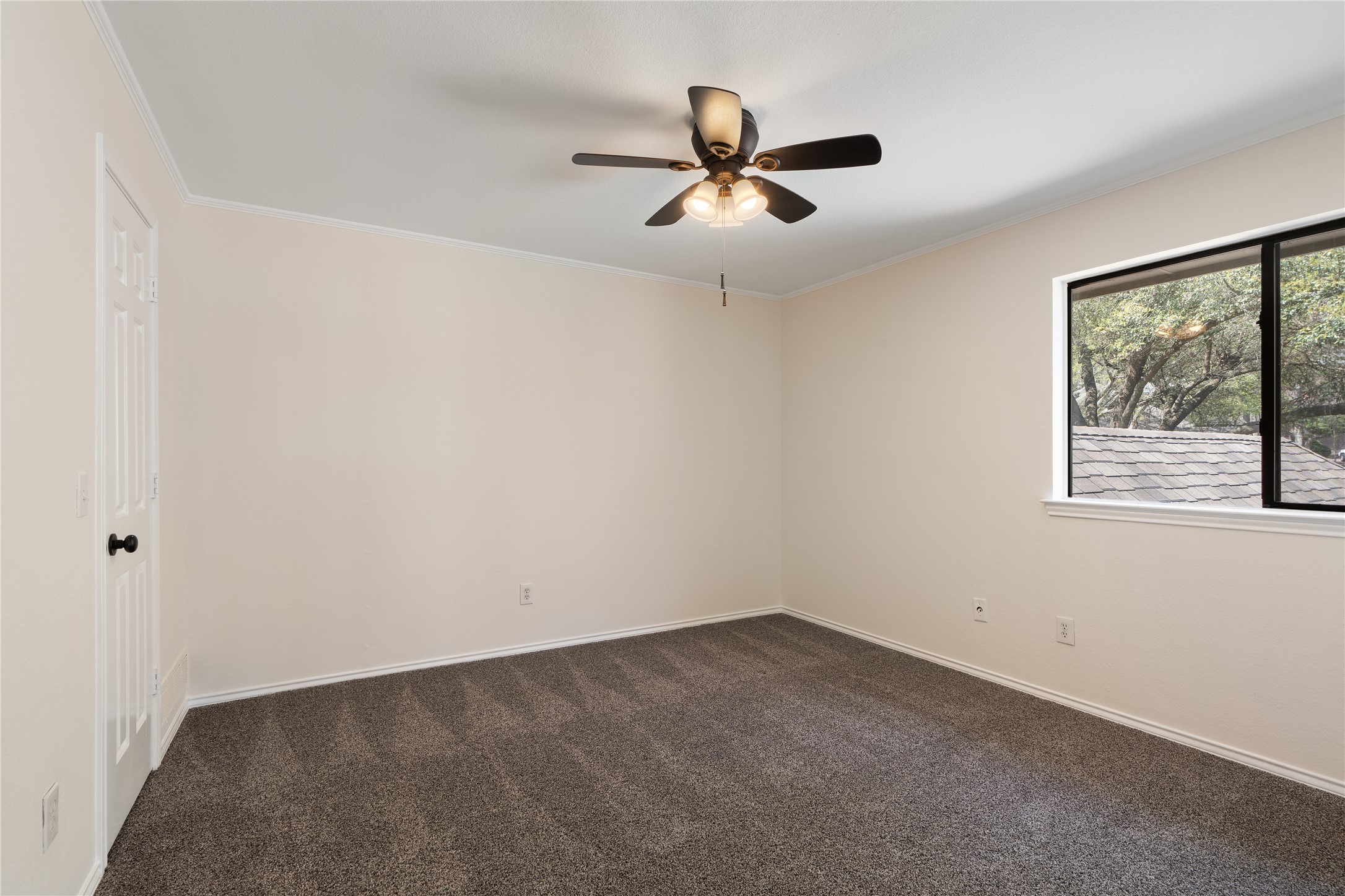 2210 Forest Creek
