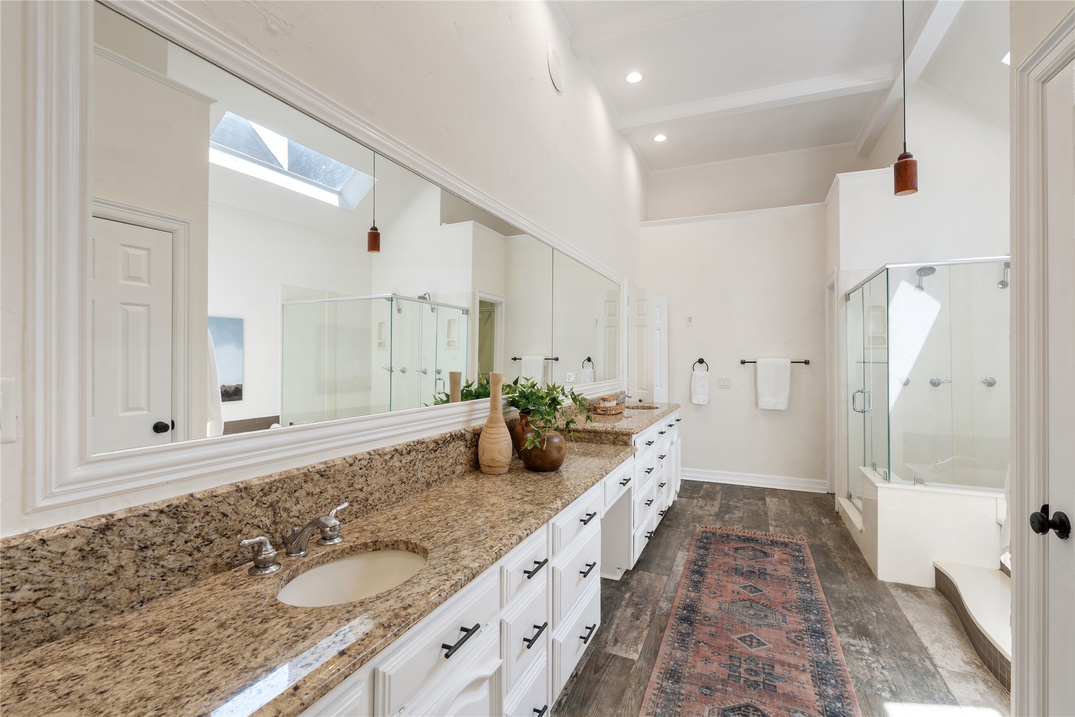 2210 Forest Creek