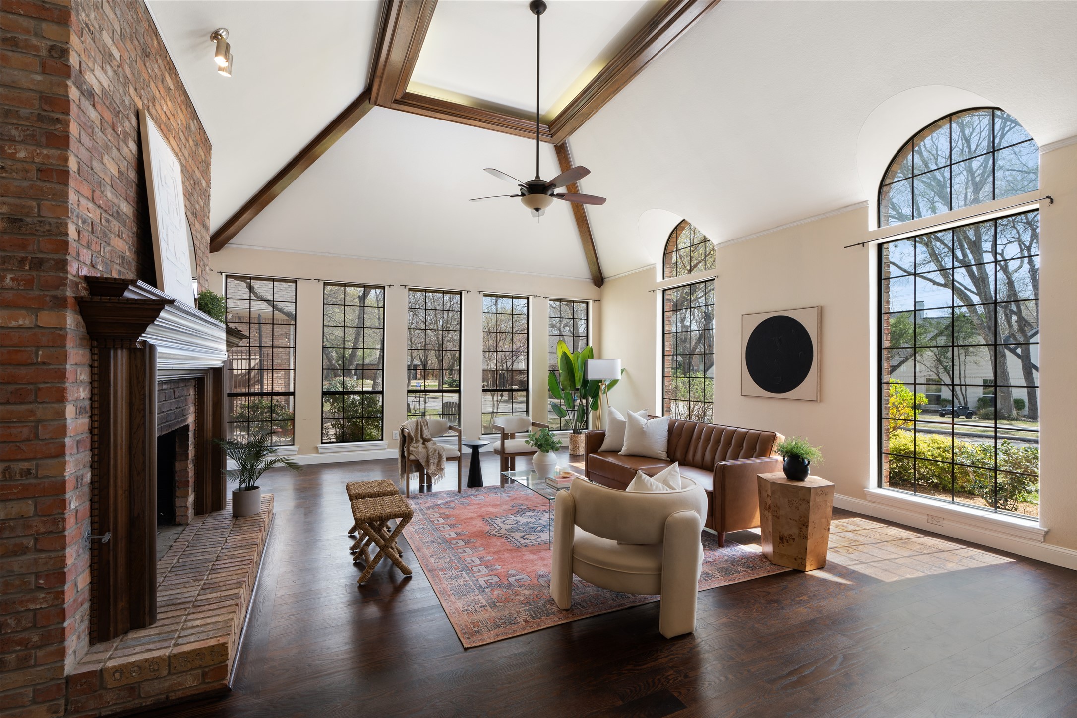 2210 Forest Creek