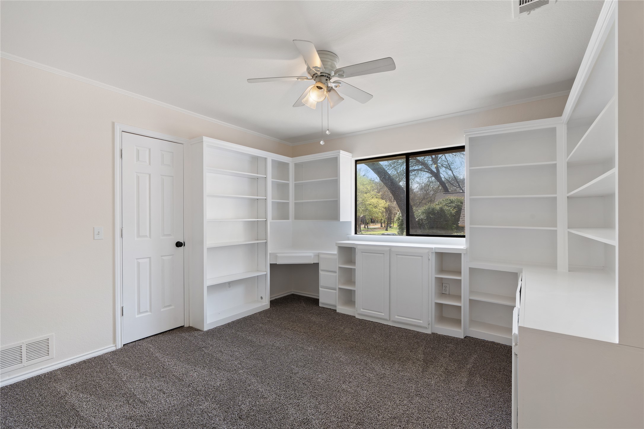 2210 Forest Creek