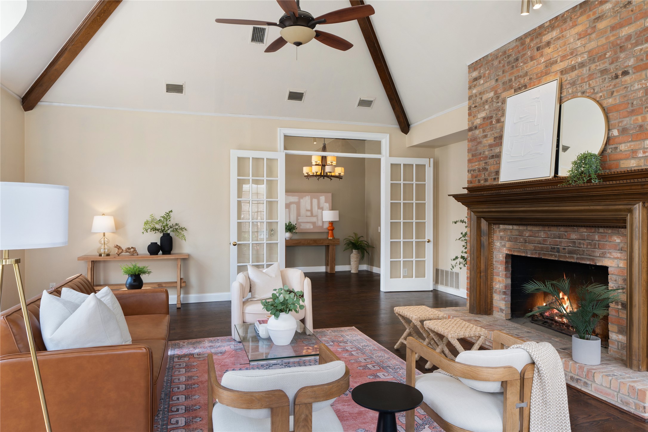 2210 Forest Creek