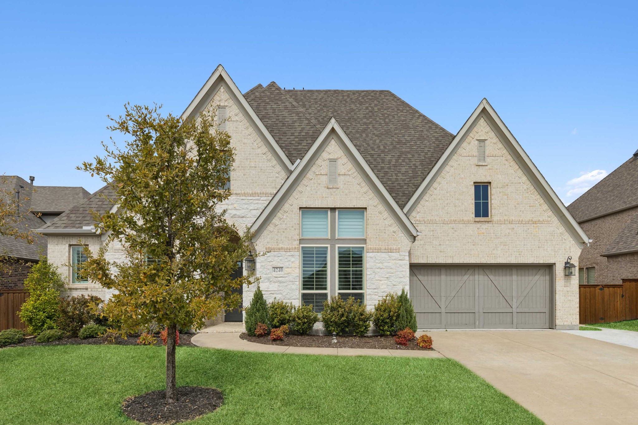 4240 Porosa Lane