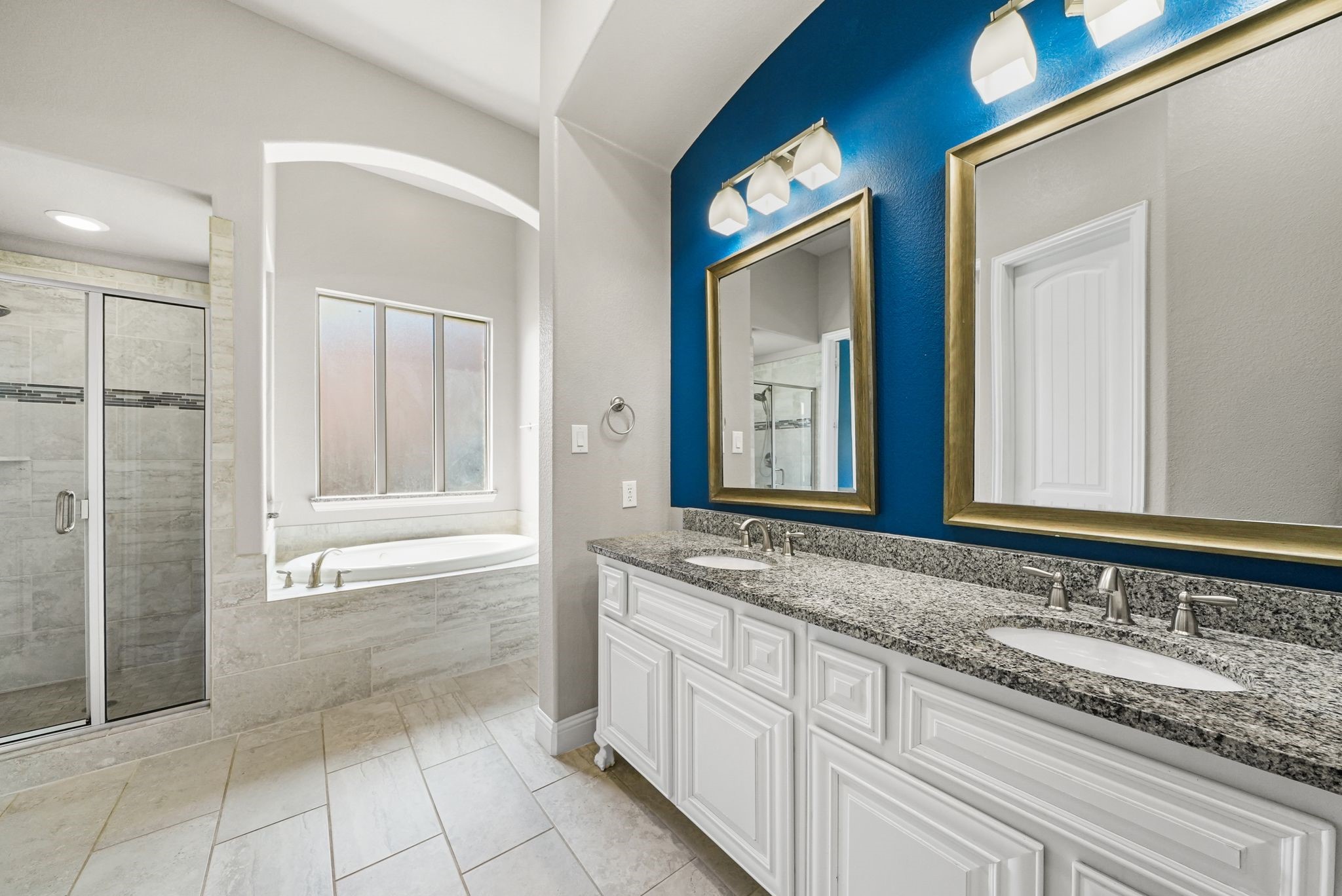 1120 Circle J Trail