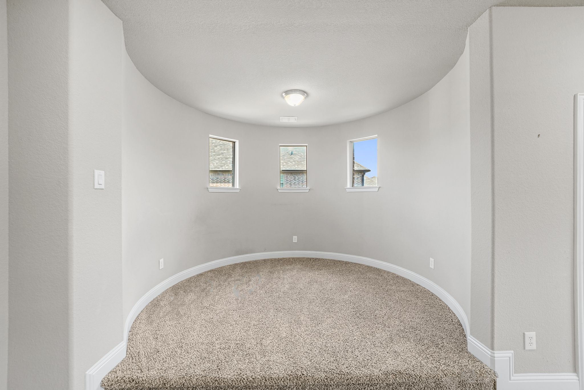 1120 Circle J Trail
