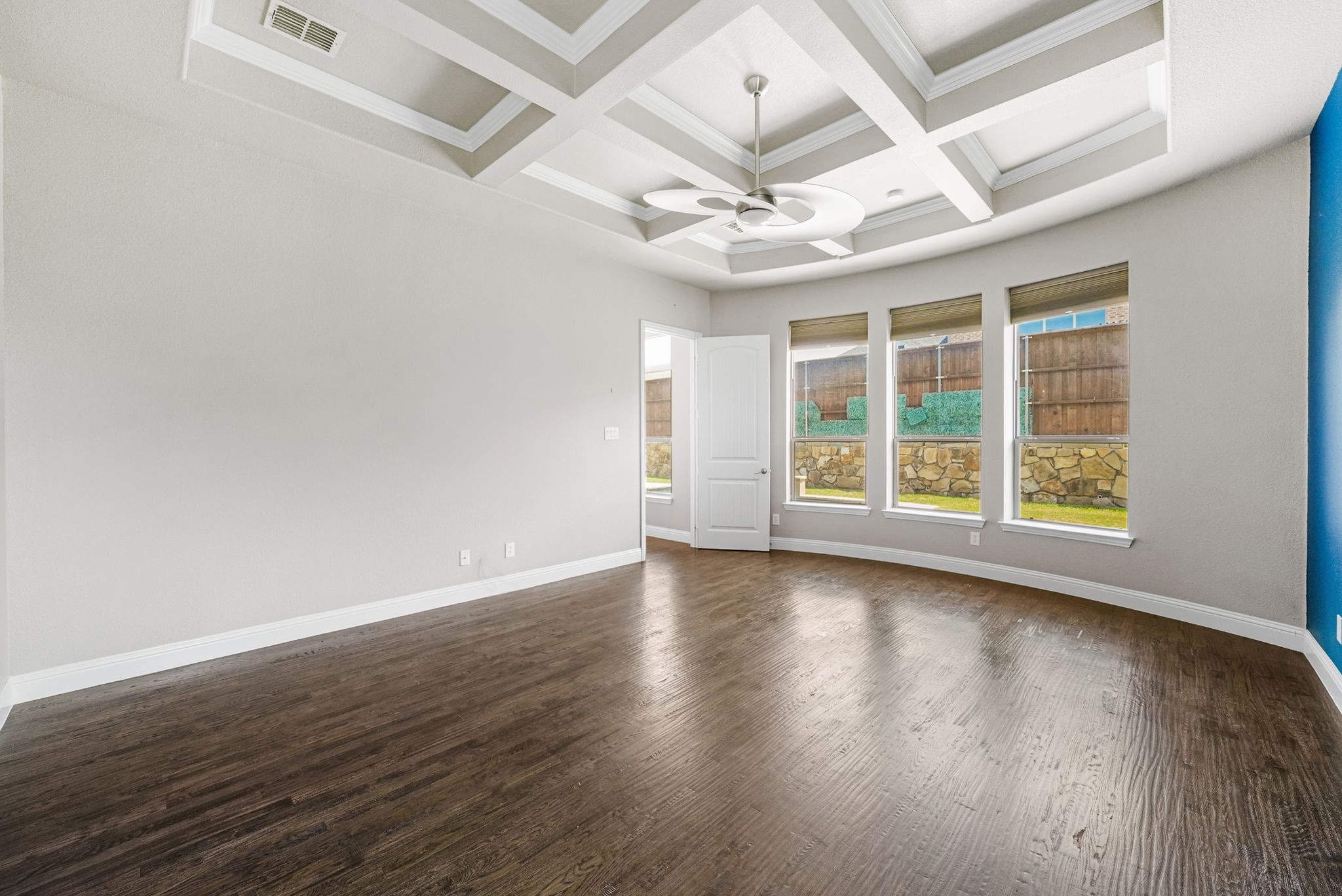 1120 Circle J Trail