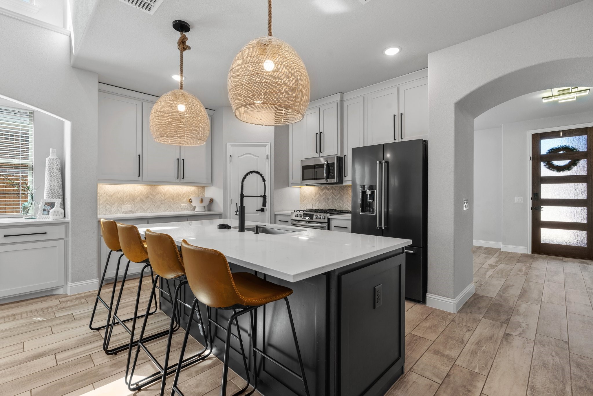 9101 Amistad Lane