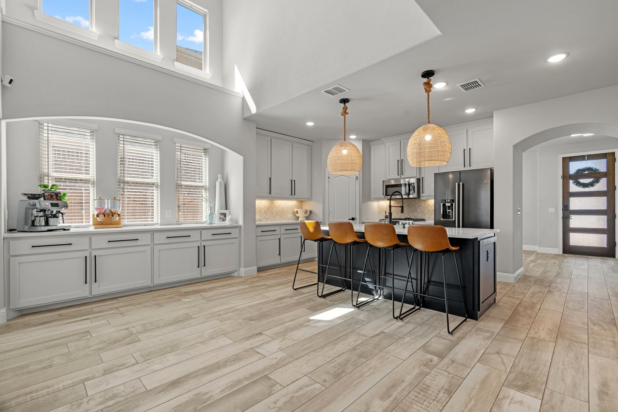 9101 Amistad Lane