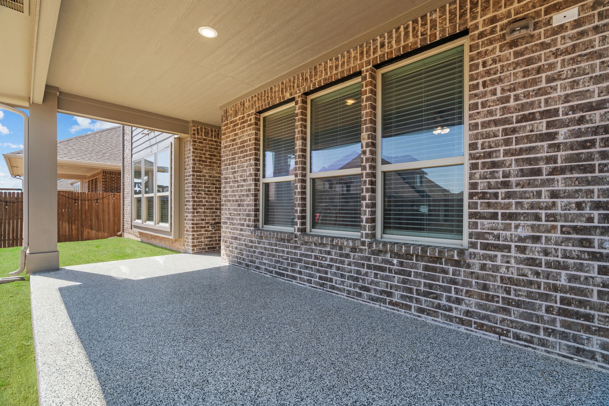 9101 Amistad Lane