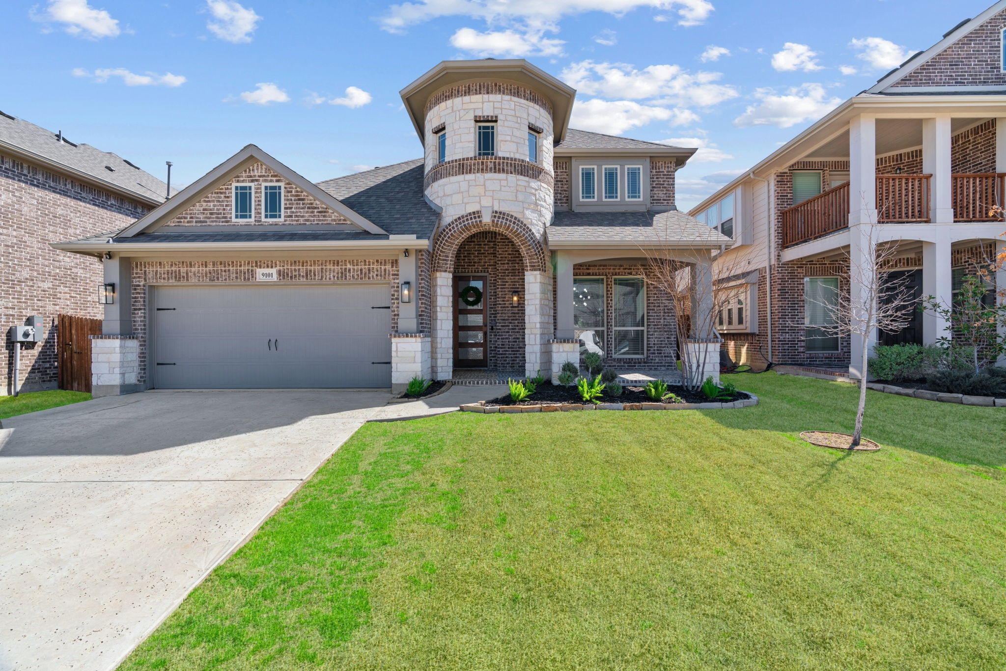 9101 Amistad Lane