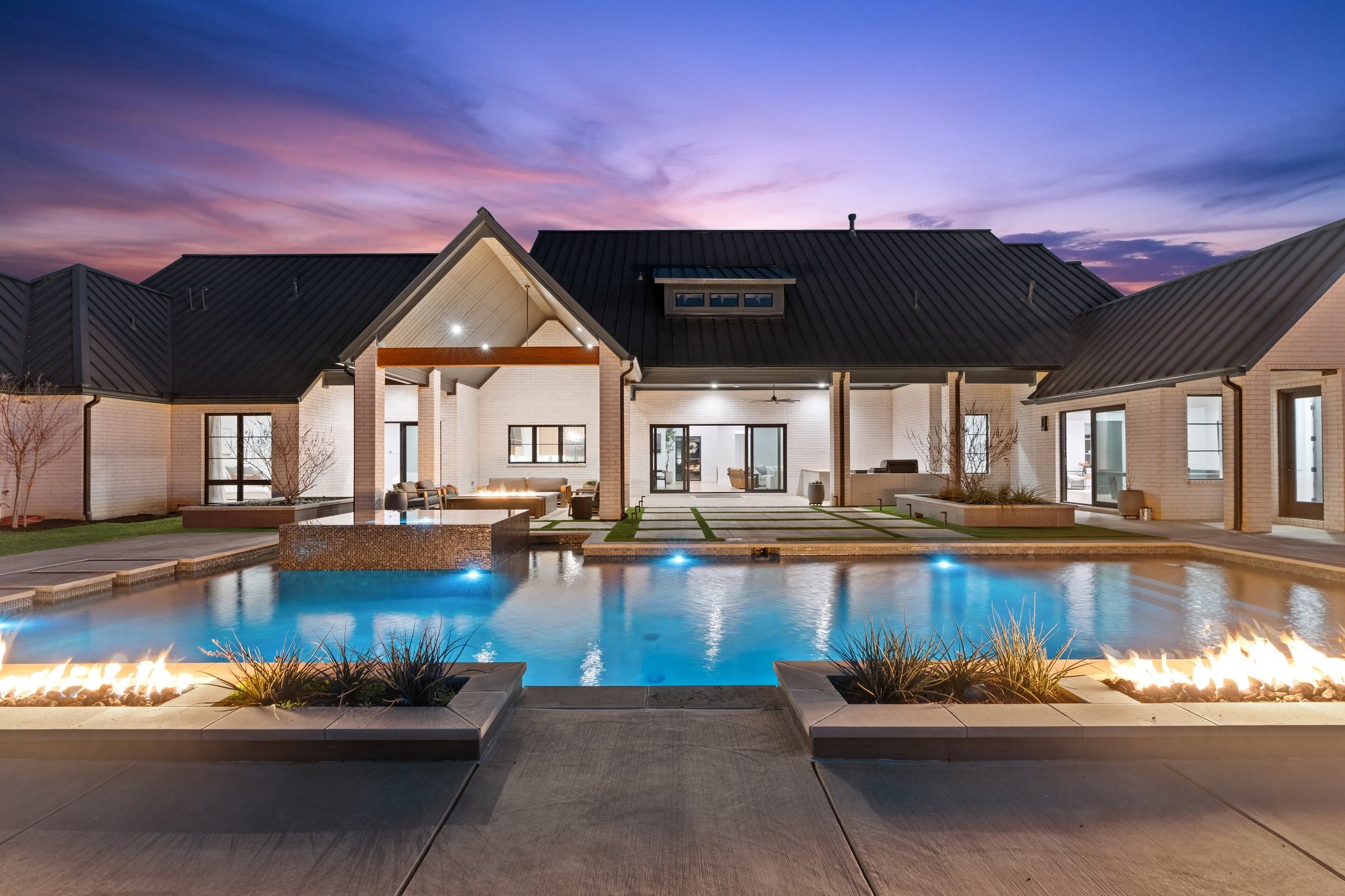 2052 Honey Lane