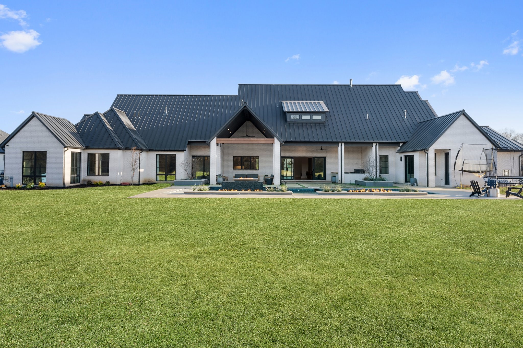 2052 Honey Lane