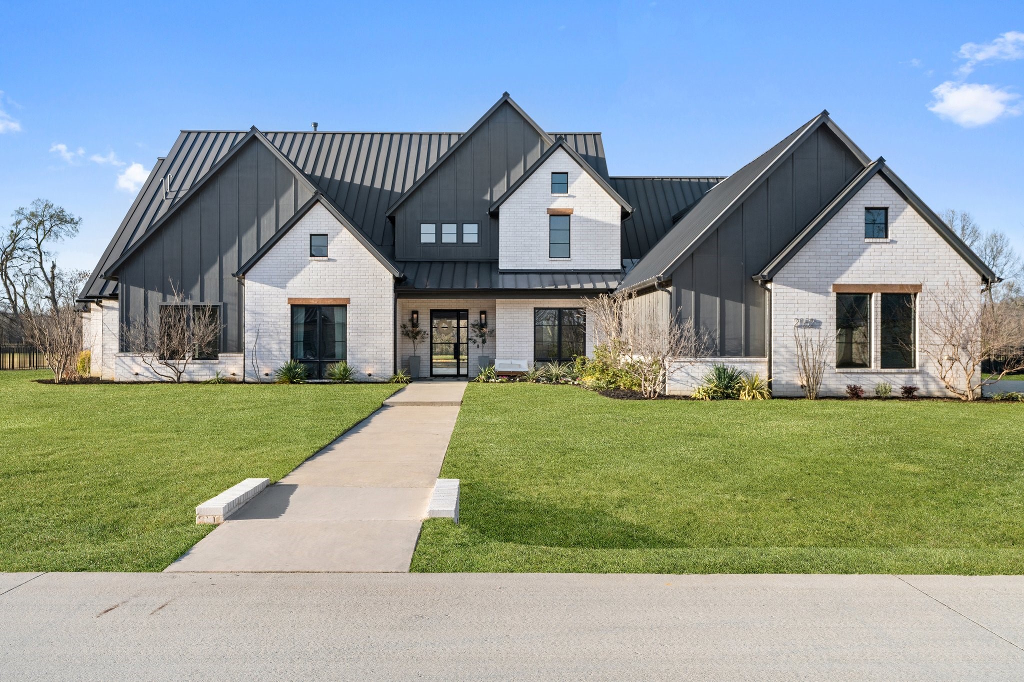 2052 Honey Lane
