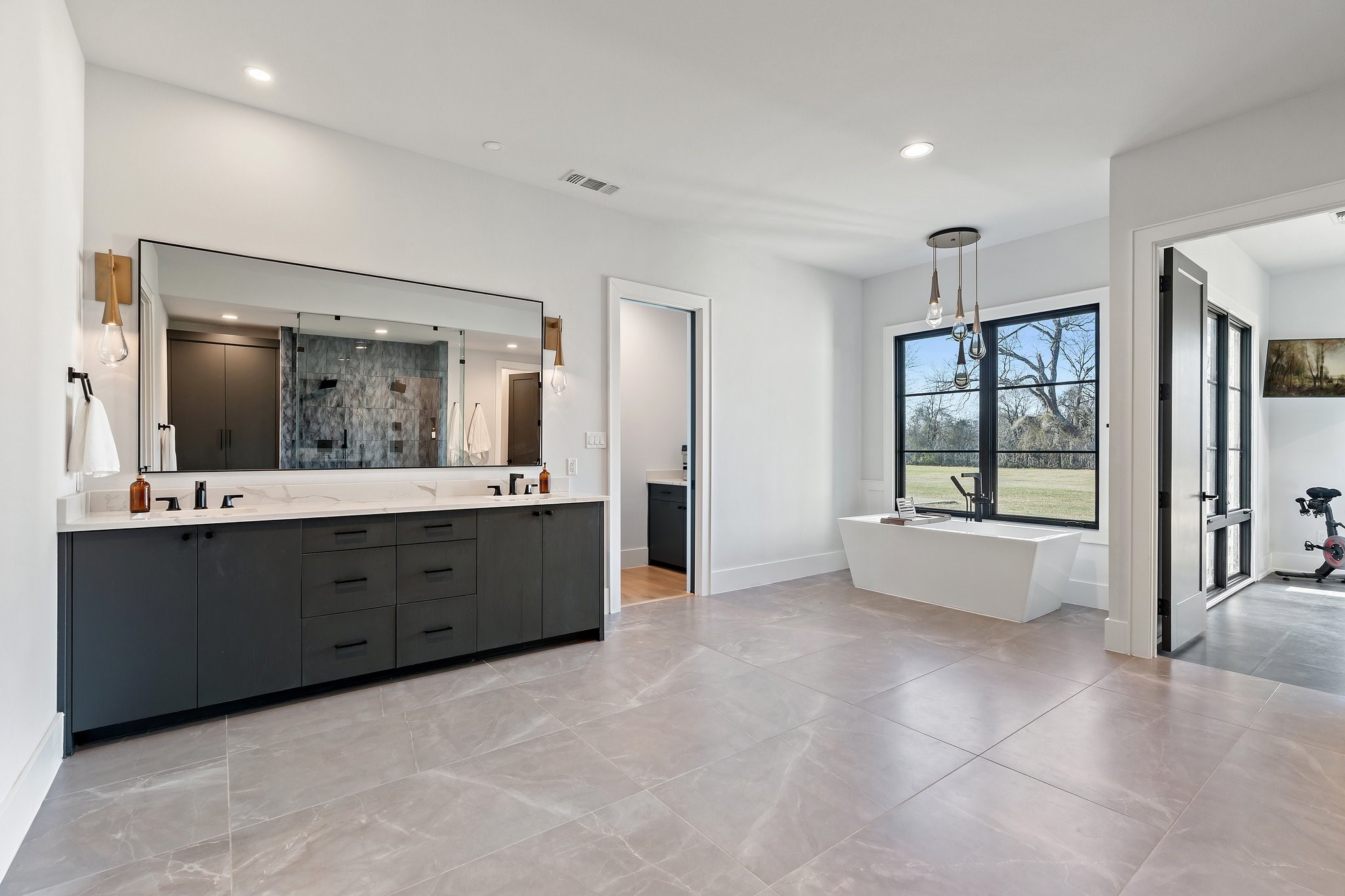 2052 Honey Lane