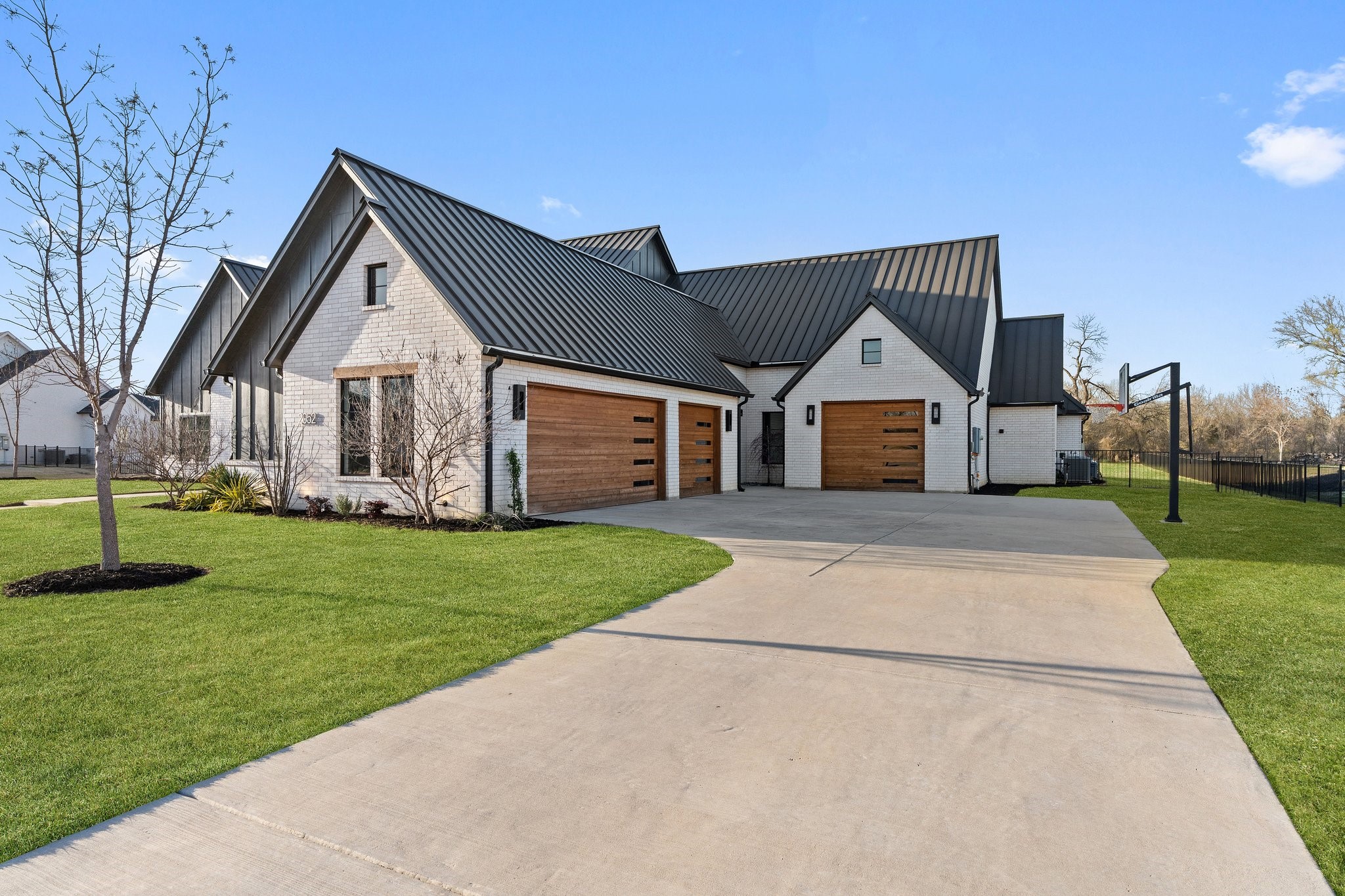 2052 Honey Lane
