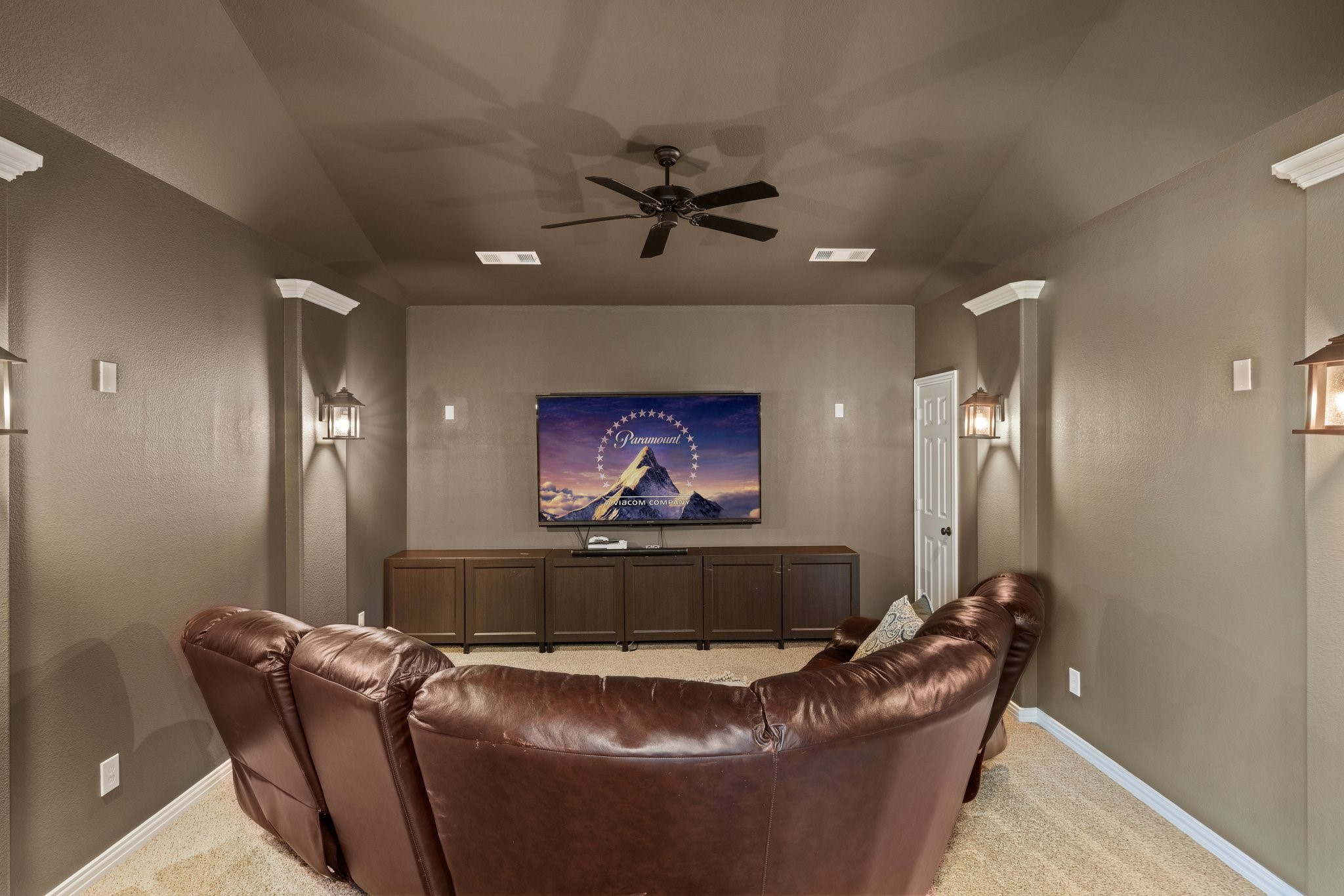 901 Moss Glen Drive