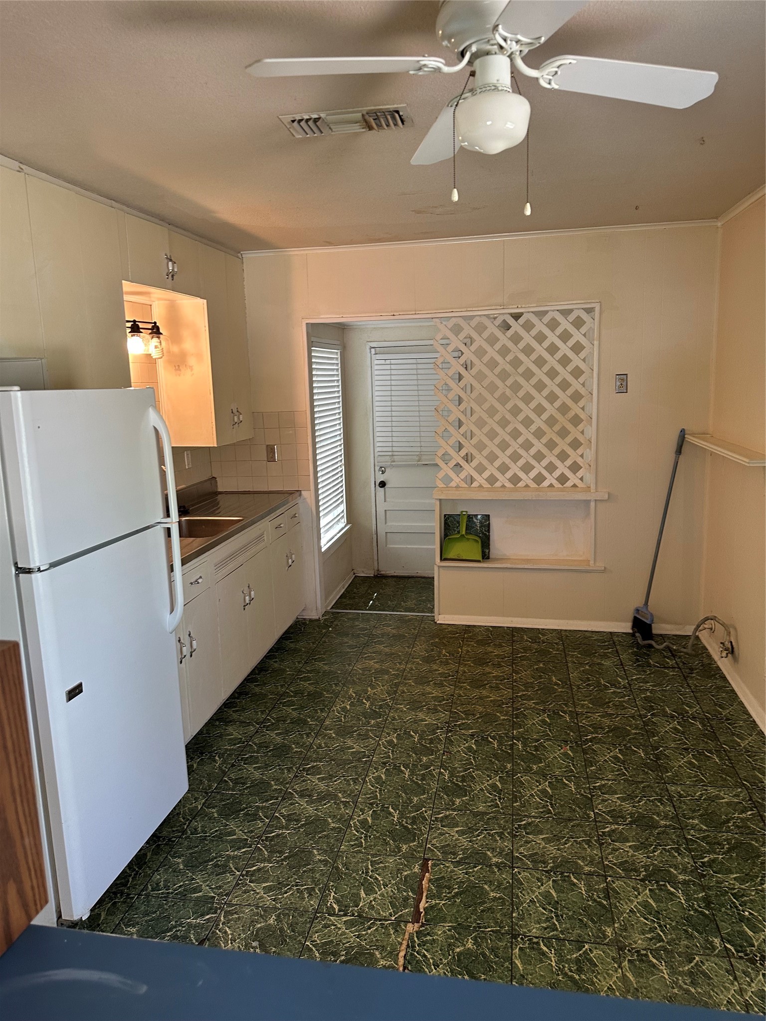 4412 Marks Place