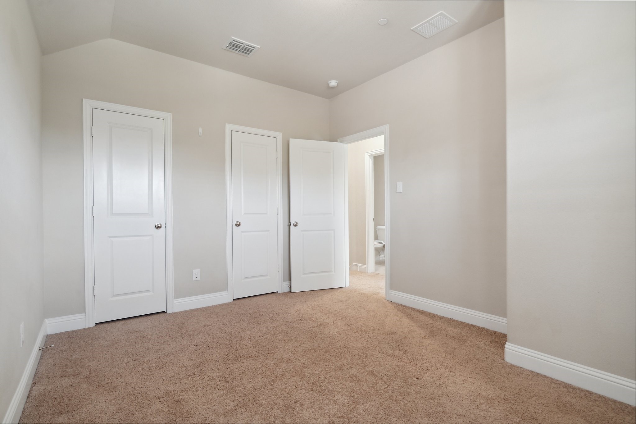 6336 Burbank Way