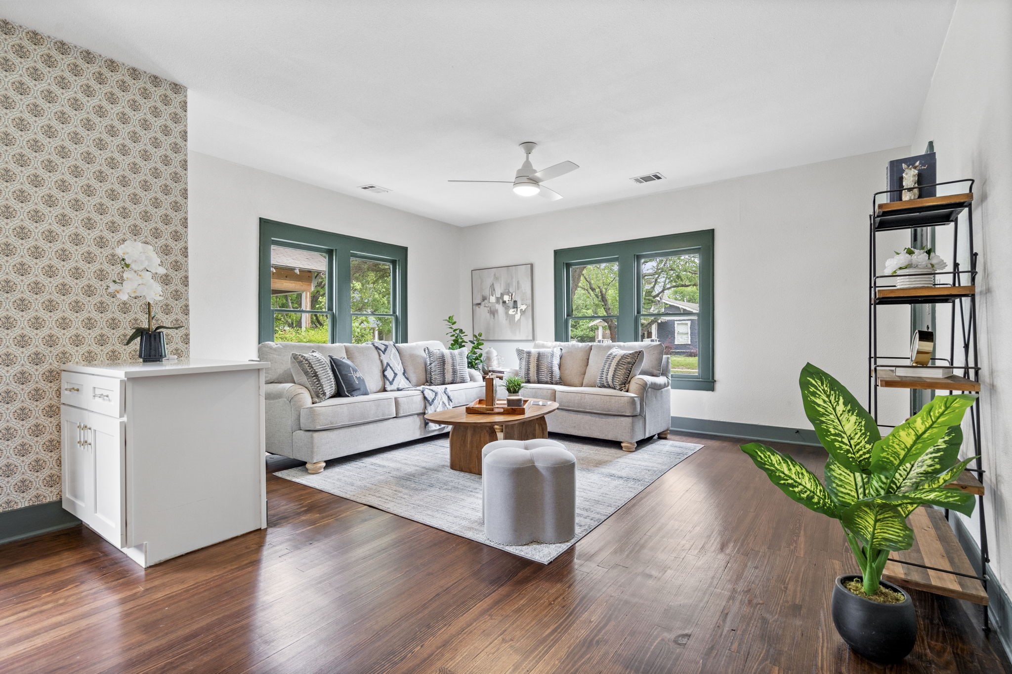 407 S Montclair Avenue