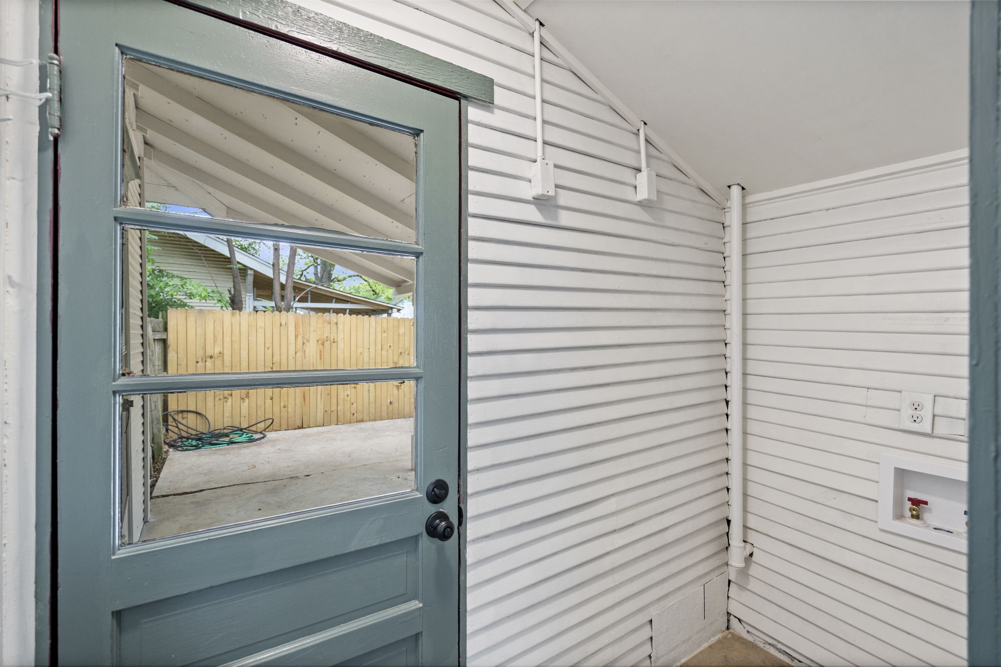 407 S Montclair Avenue