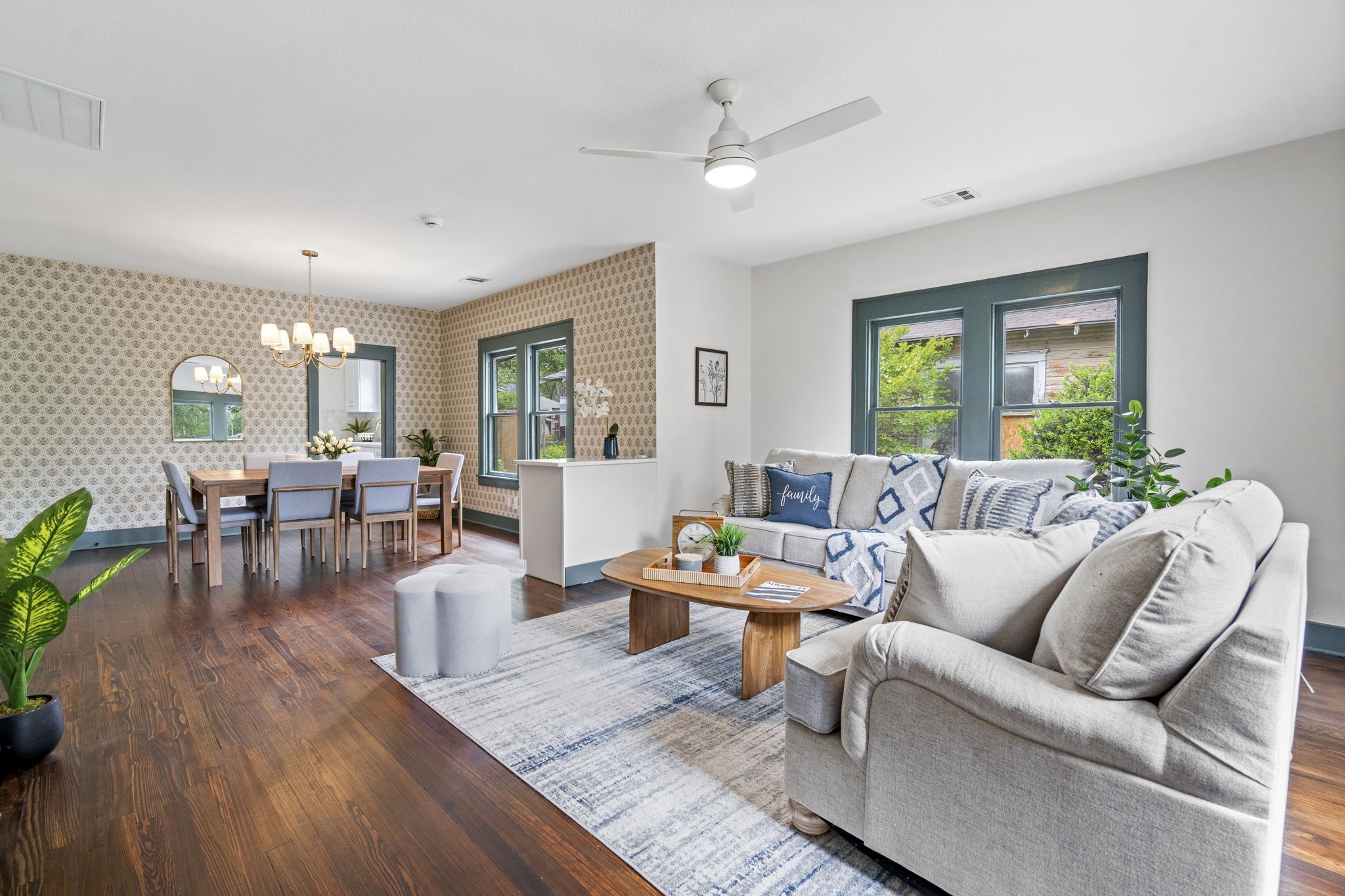 407 S Montclair Avenue