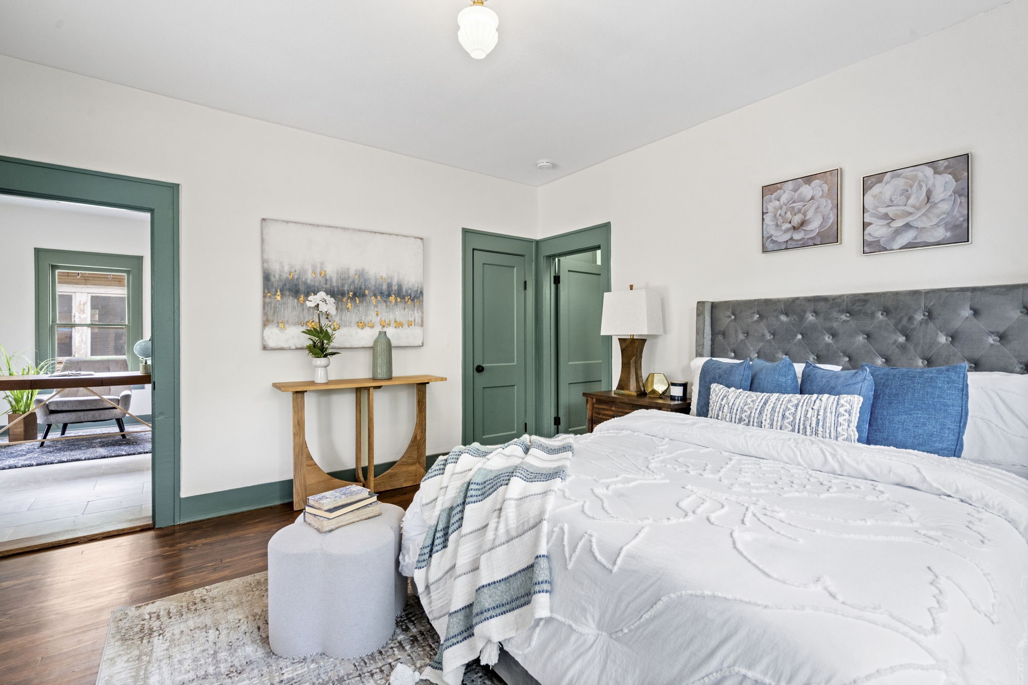 407 S Montclair Avenue