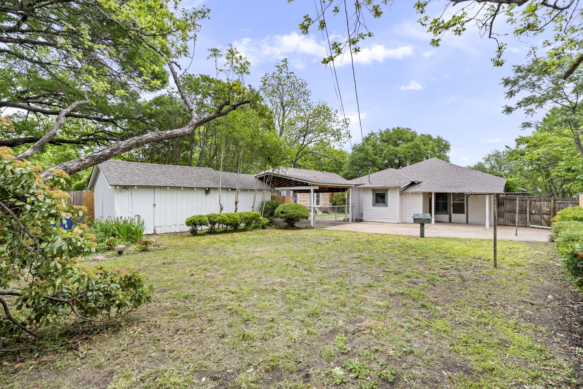 407 S Montclair Avenue