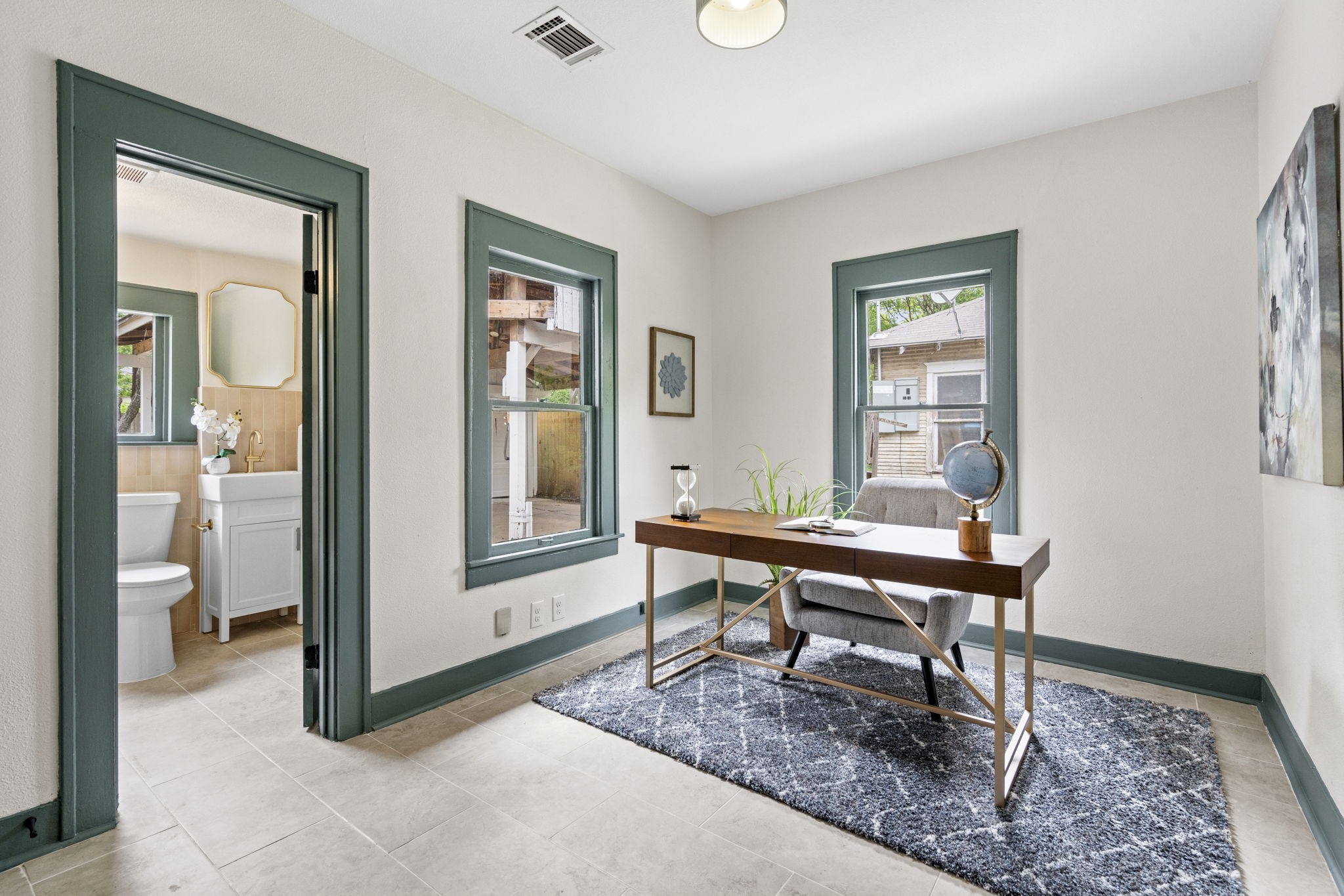 407 S Montclair Avenue