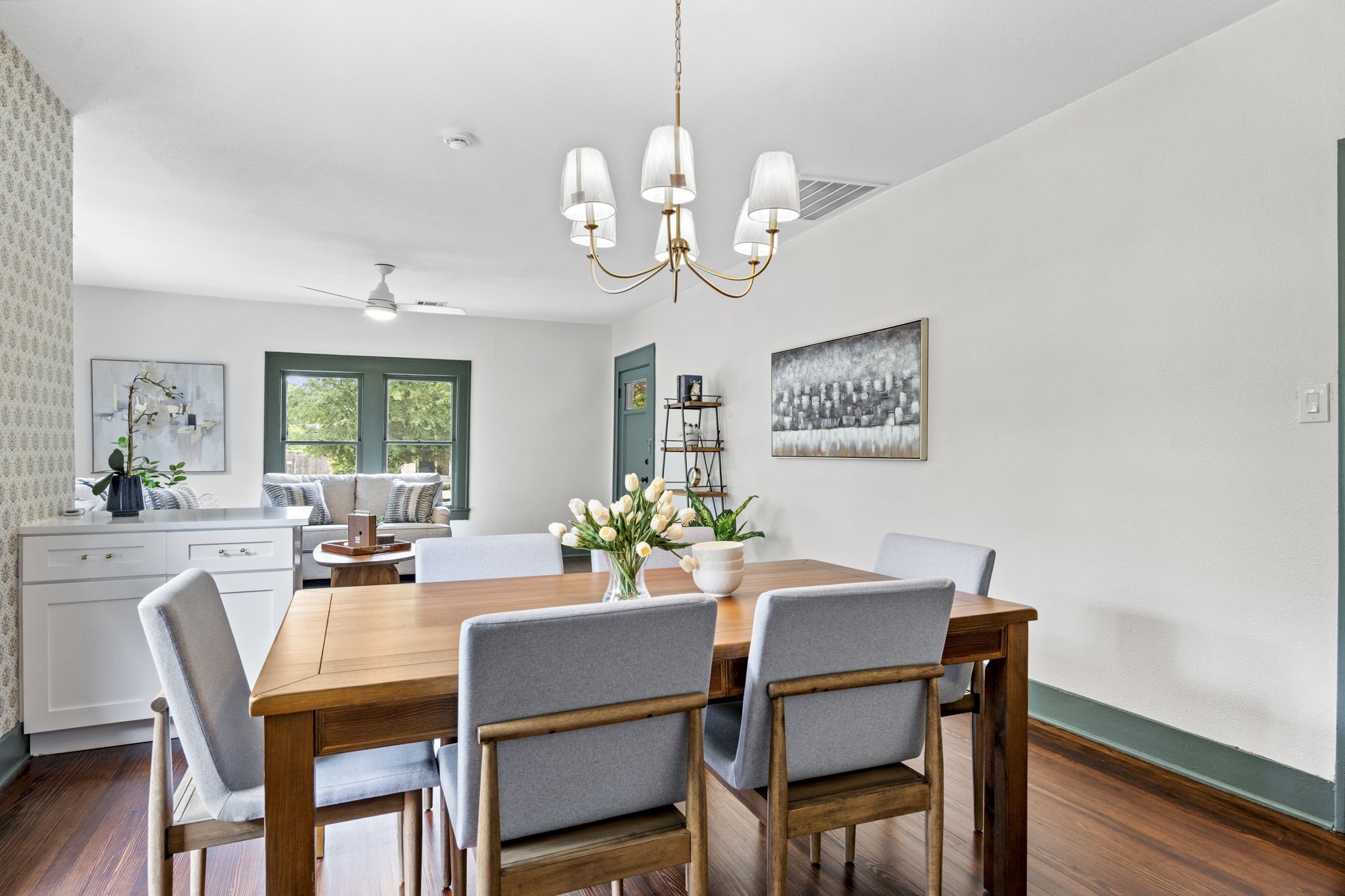 407 S Montclair Avenue