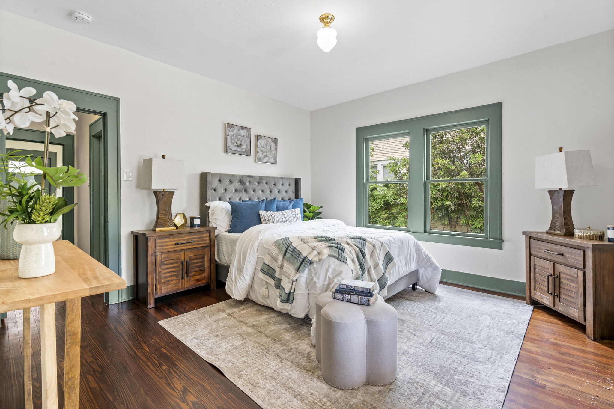 407 S Montclair Avenue