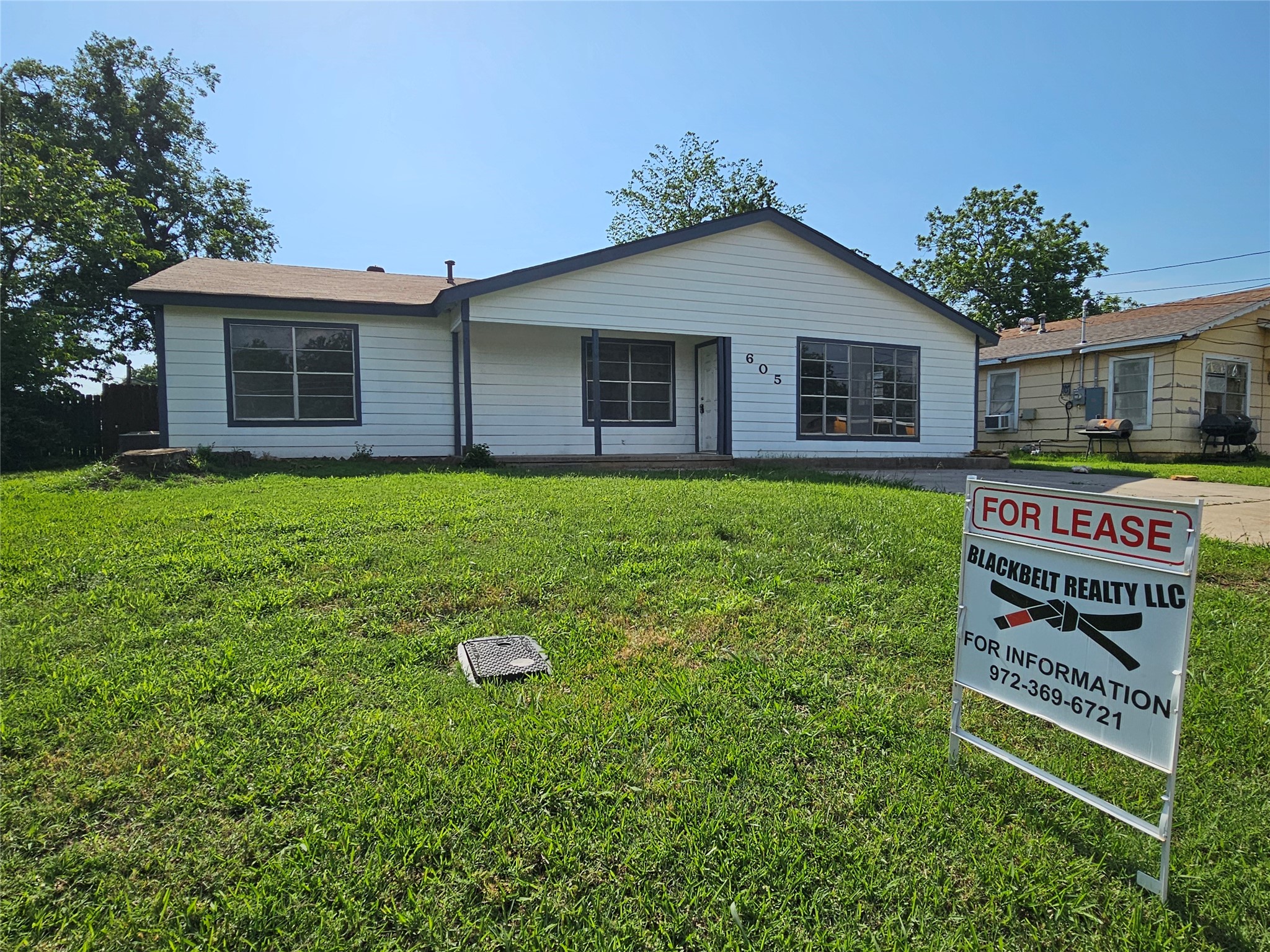 605 White Street