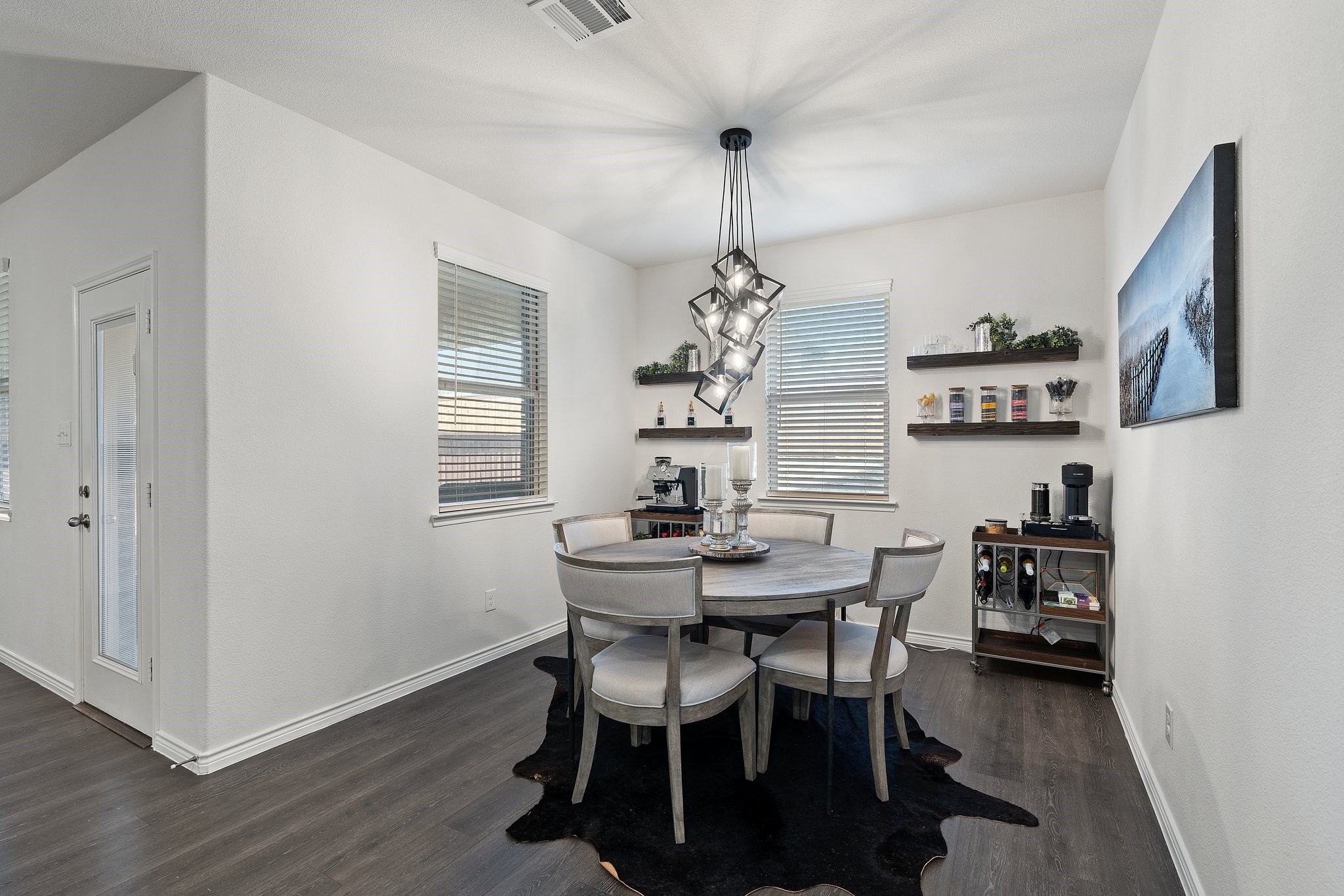 3312 Macaw Road