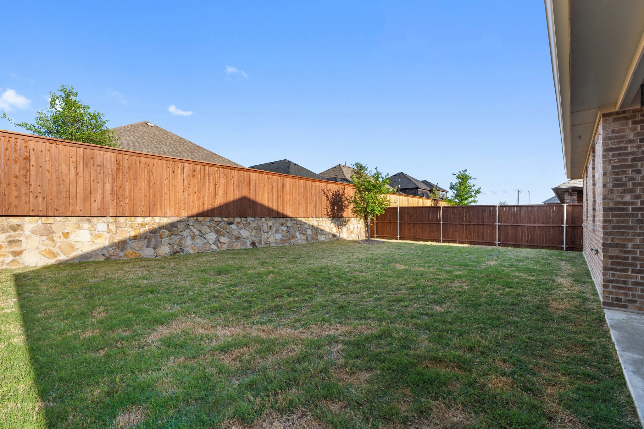 3312 Macaw Road