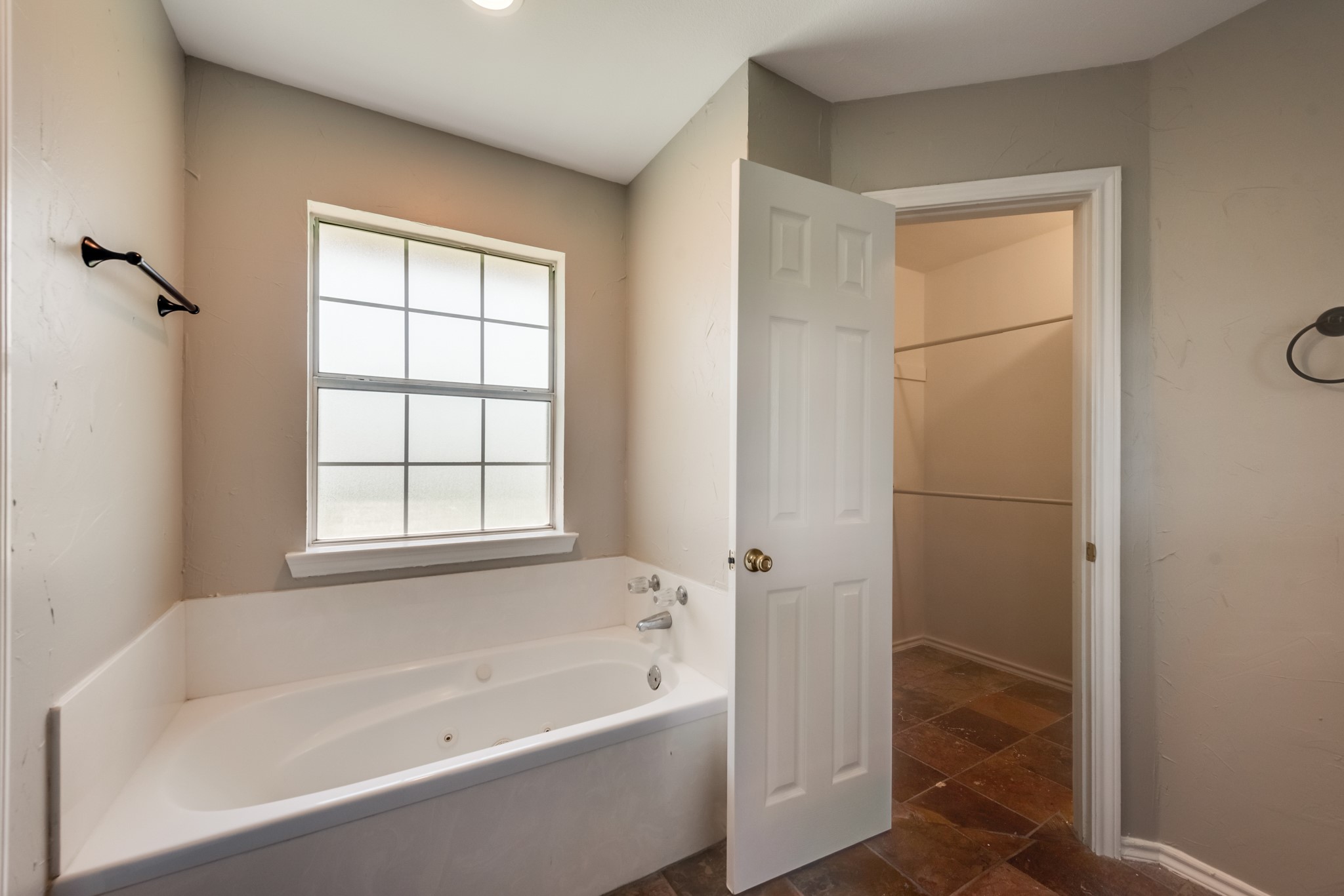 300 E North Creek Drive