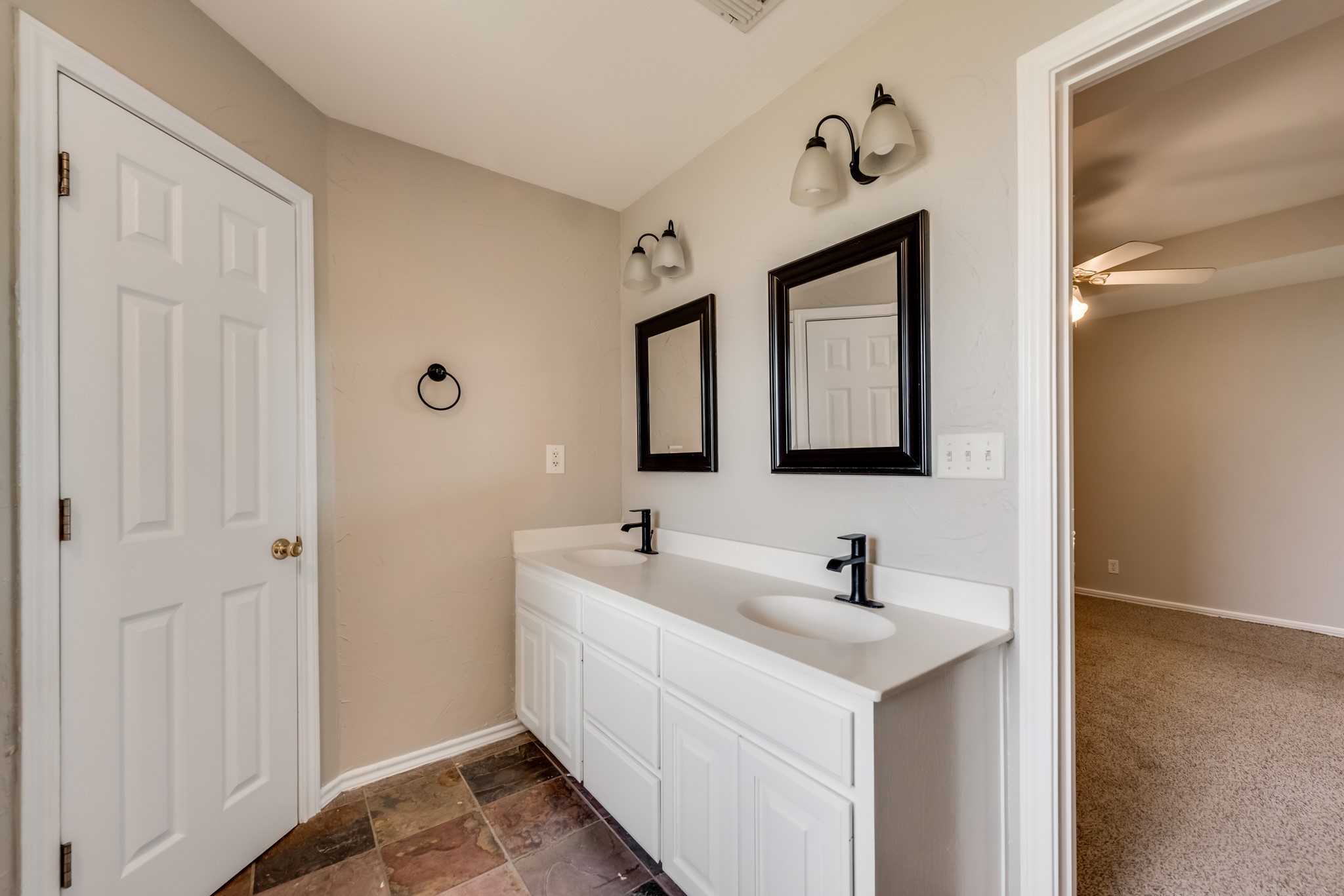 300 E North Creek Drive