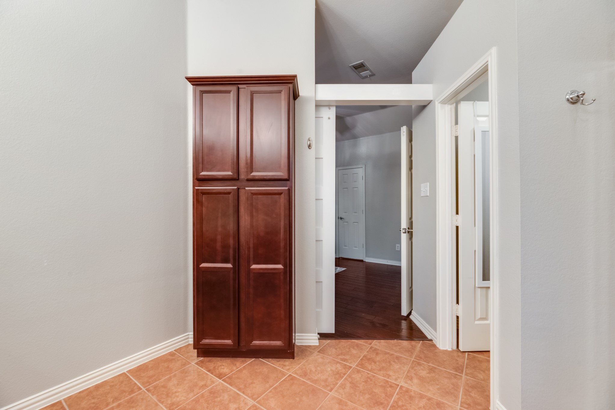 851 Carolina Way